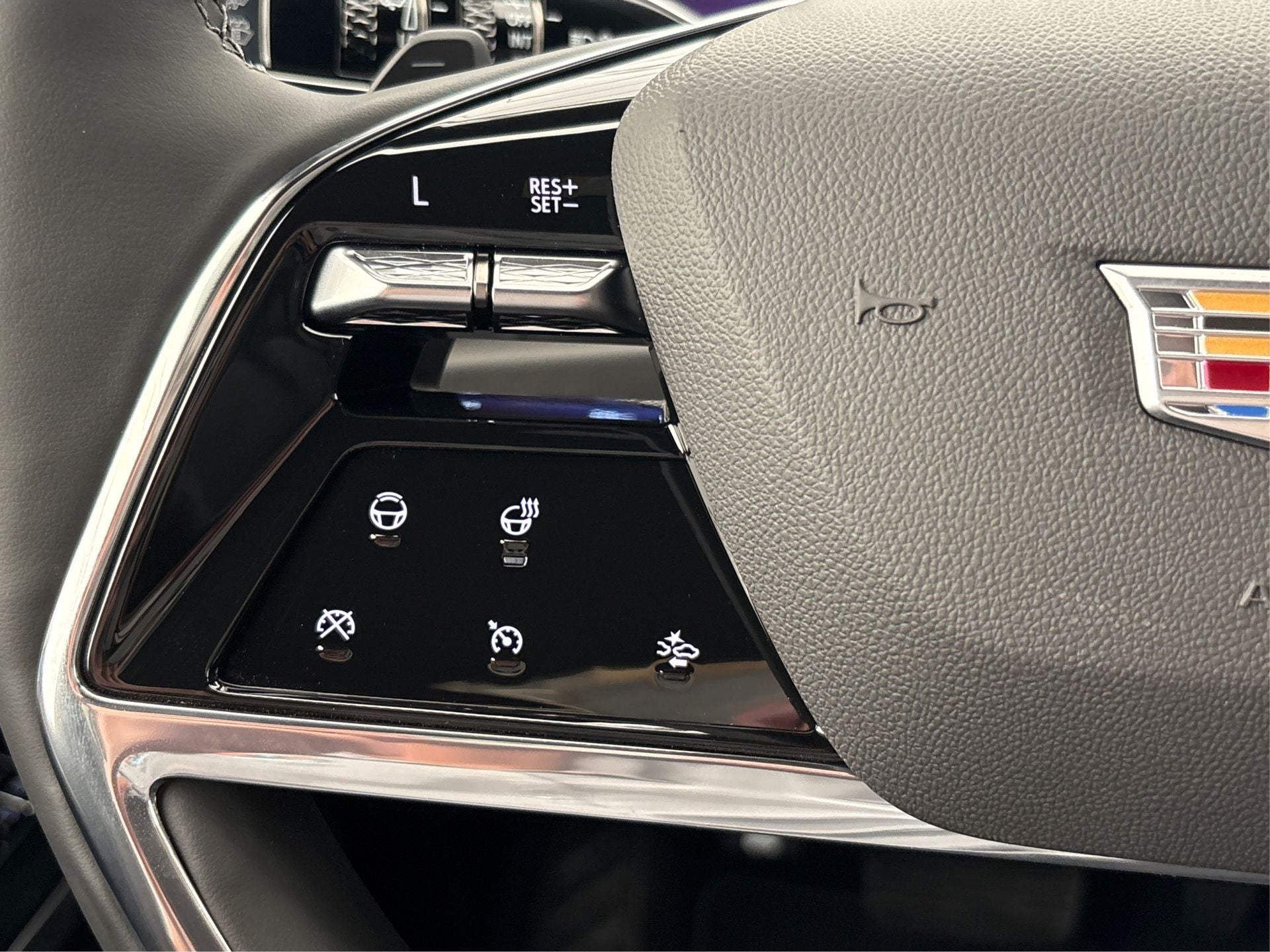 2025 Cadillac Escalade ESV Luxury