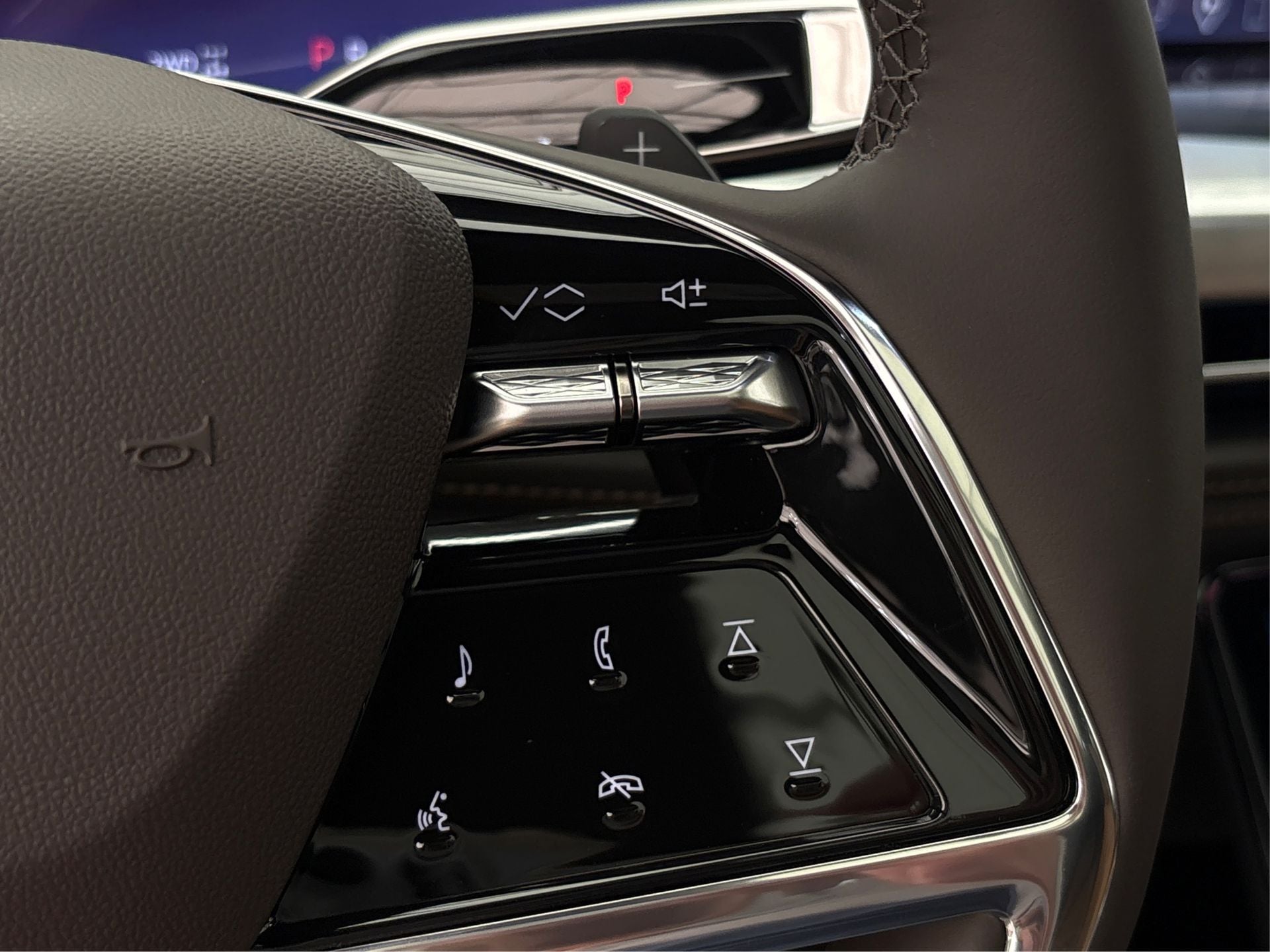 2025 Cadillac Escalade ESV Premium