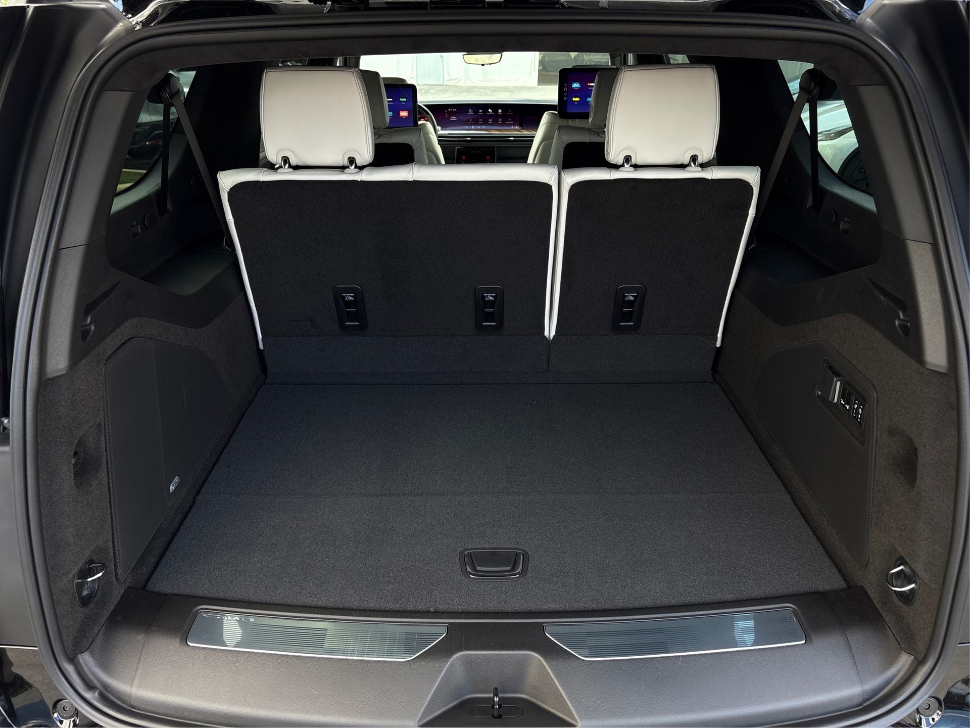 2026 Cadillac Escalade ESV Platinum Edition