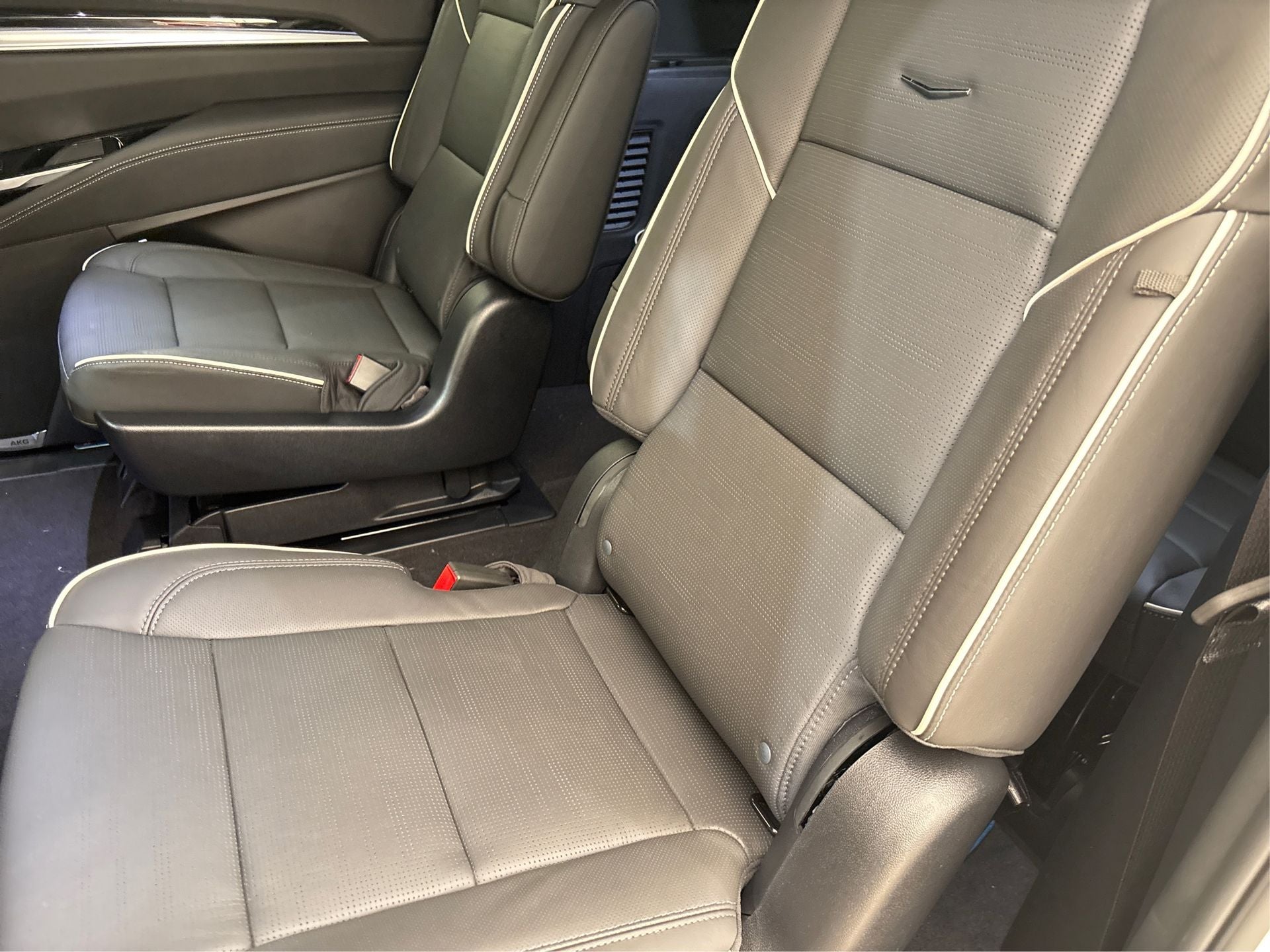 2025 Cadillac Escalade ESV Sport