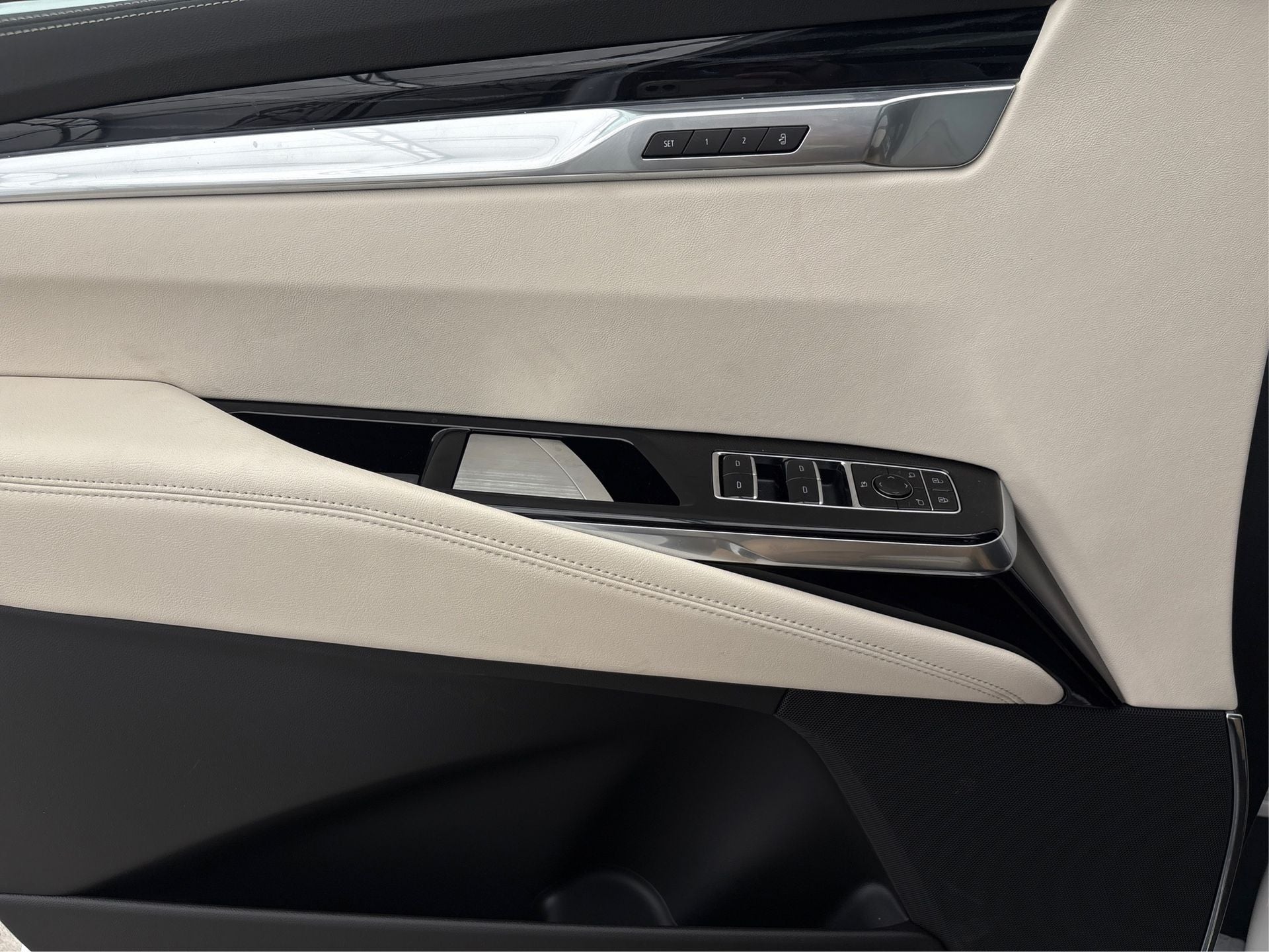 2025 Cadillac Escalade ESV Sport