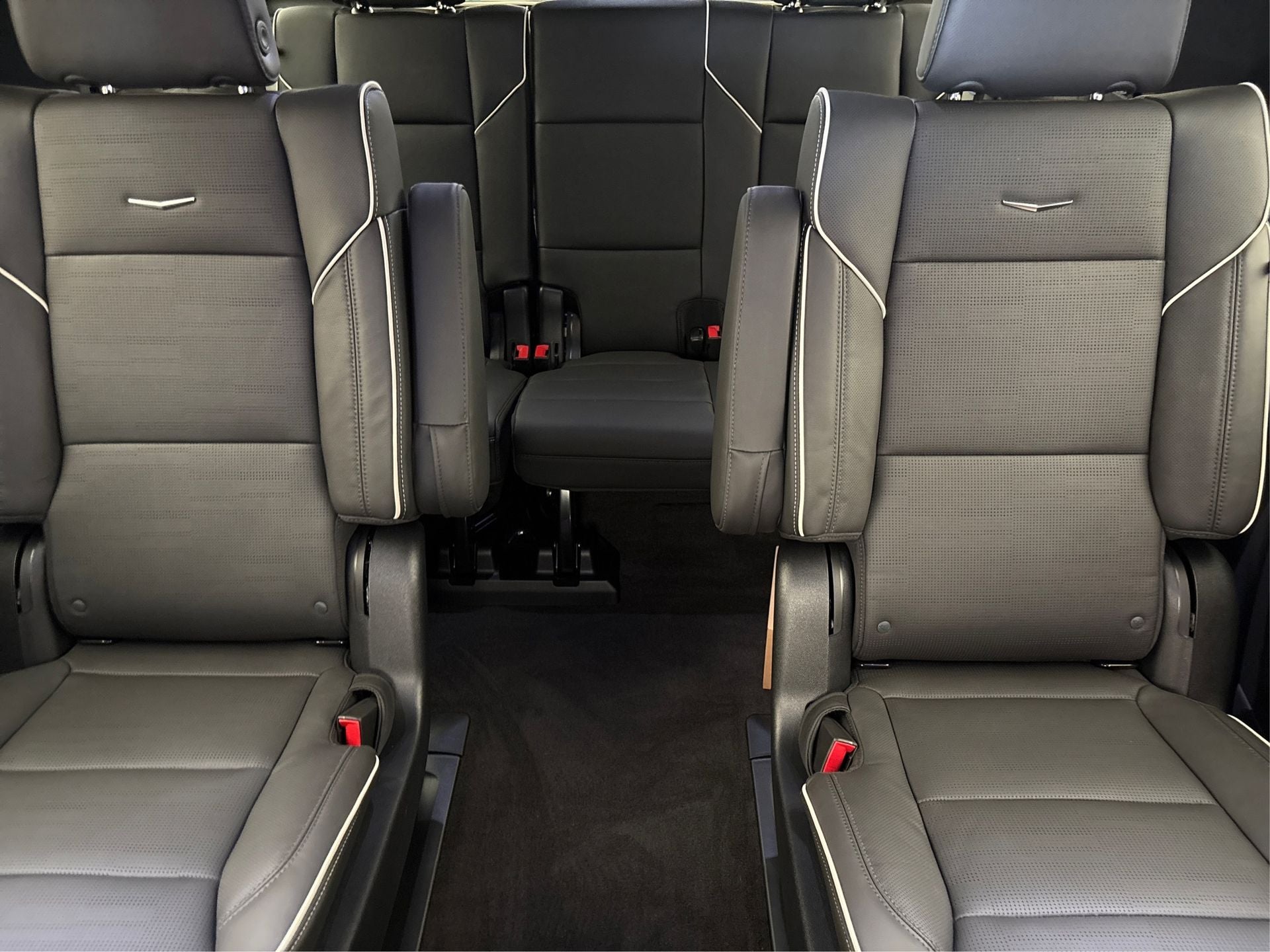 2025 Cadillac Escalade ESV Sport