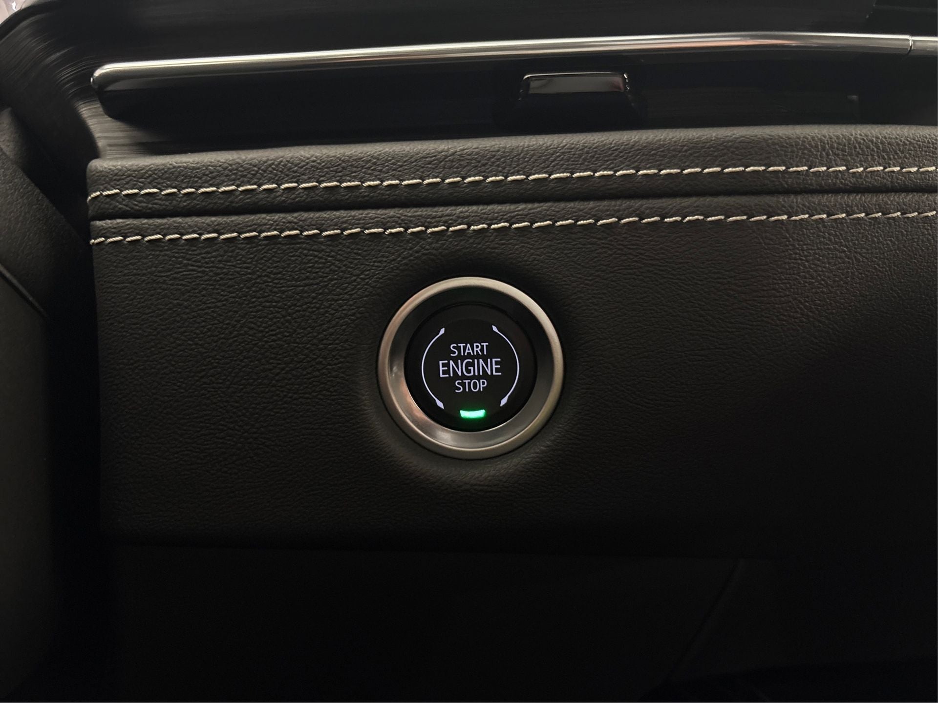 2025 Cadillac Escalade ESV Sport