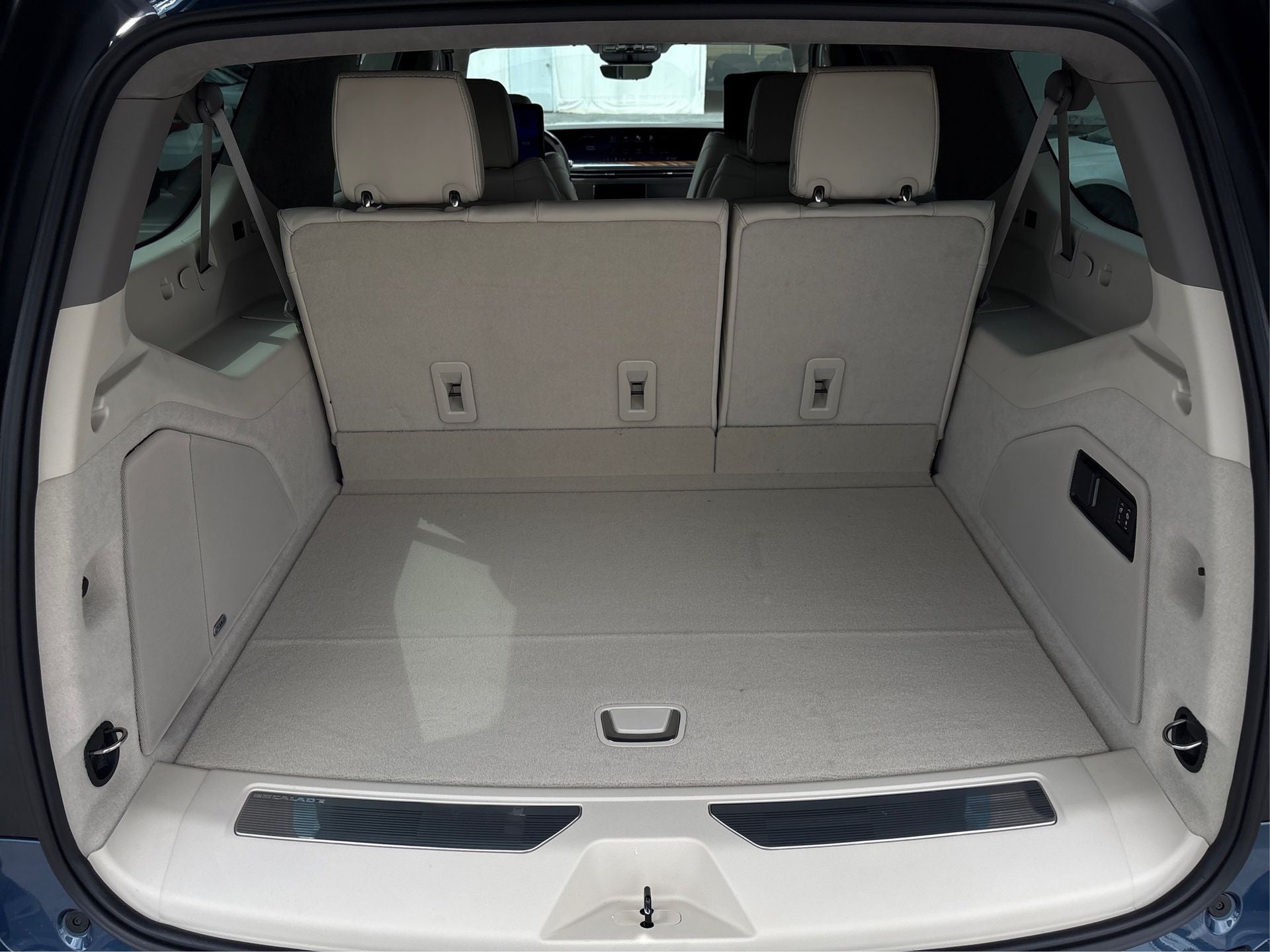 2026 Cadillac Escalade ESV Platinum Edition