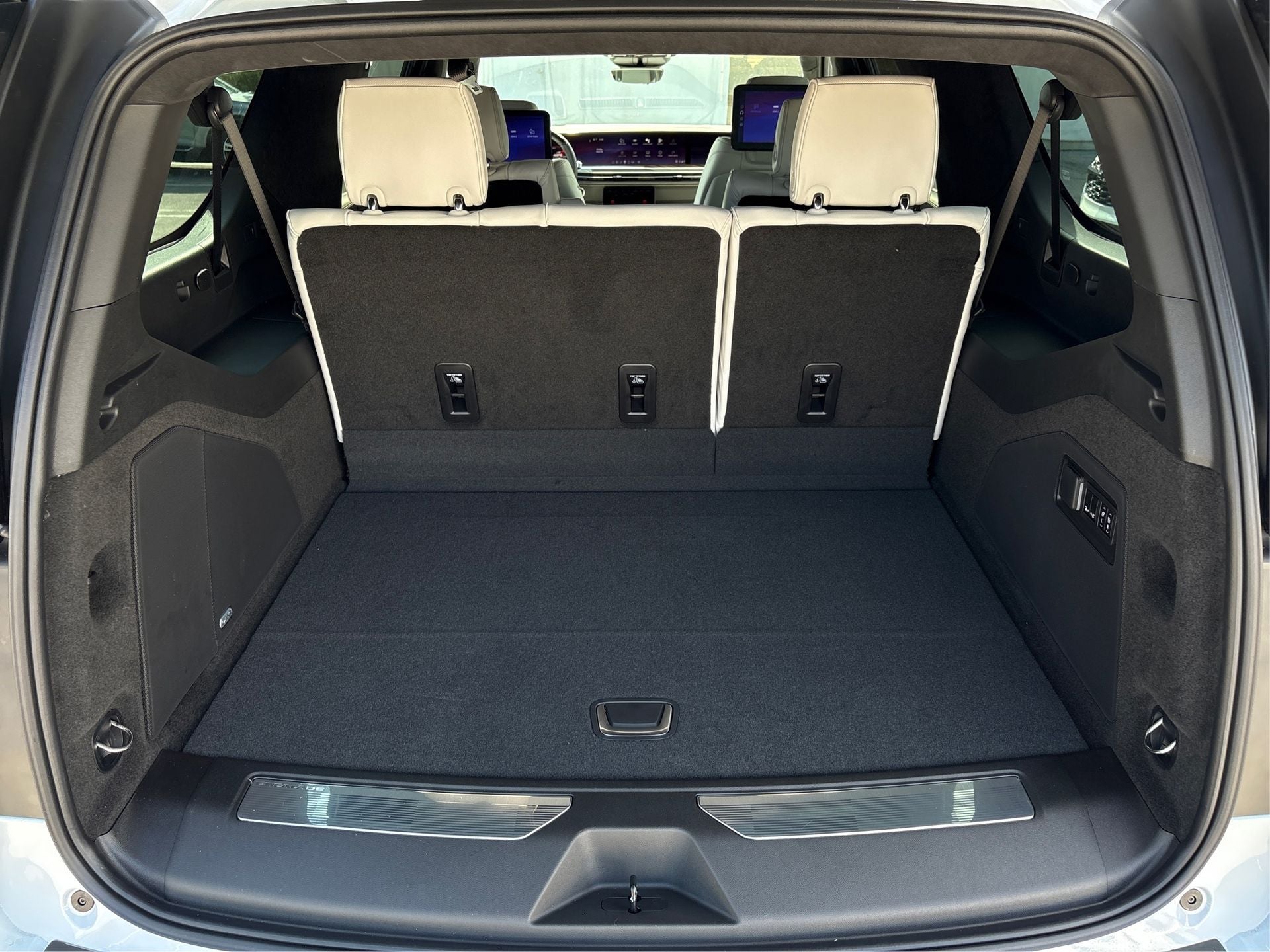 2026 Cadillac Escalade ESV Platinum Edition