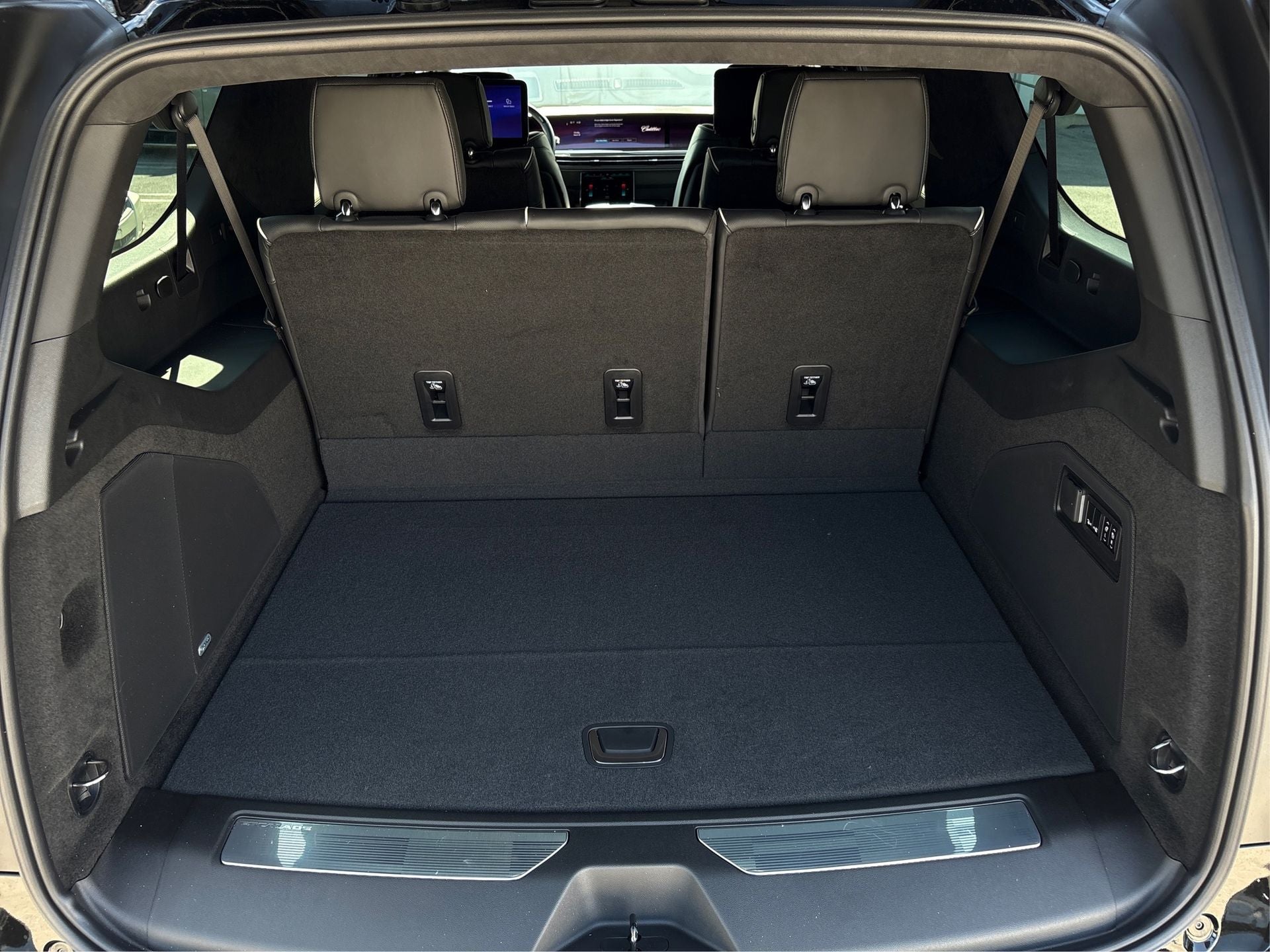 2026 Cadillac Escalade ESV Platinum Edition