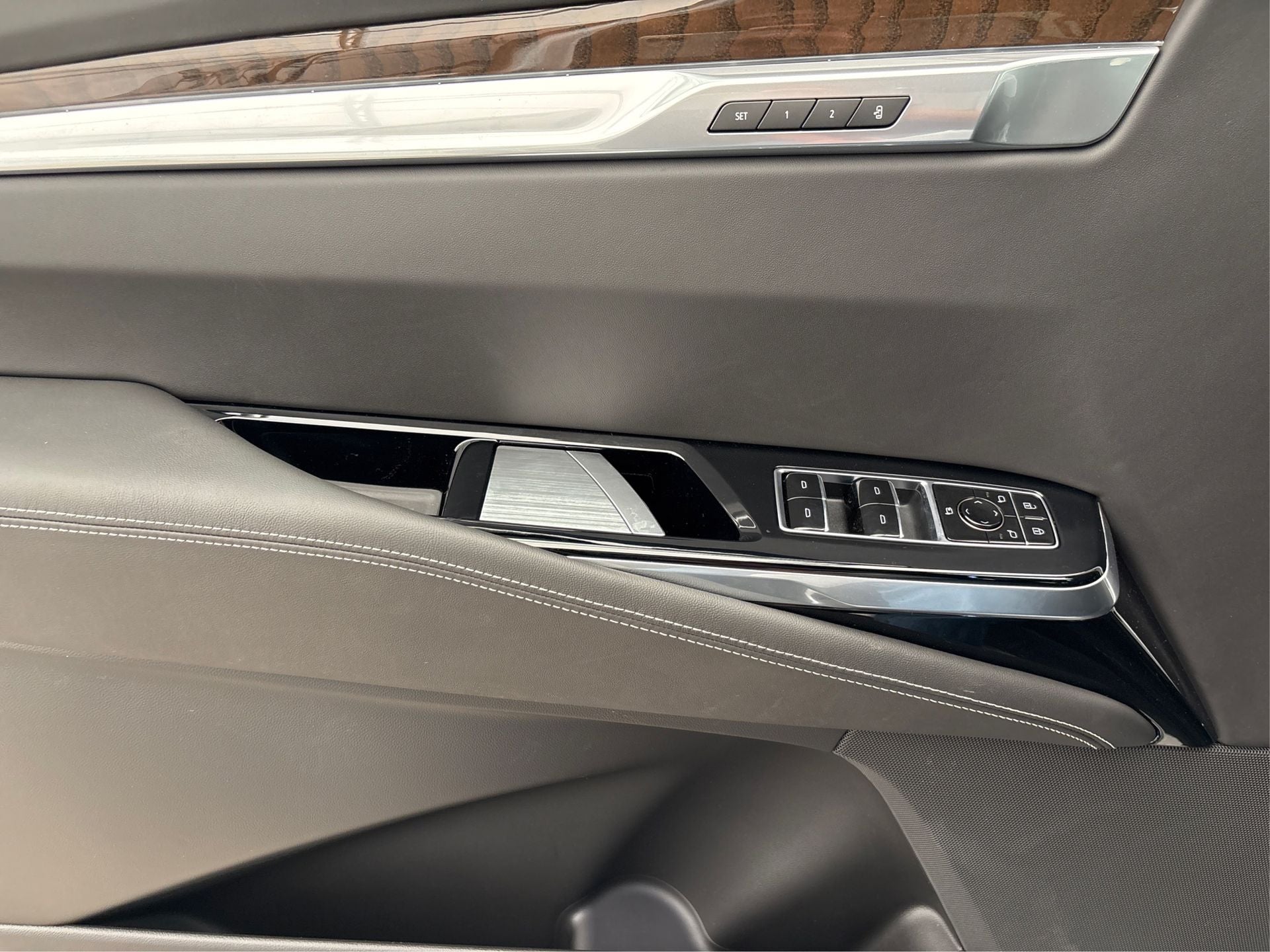 2025 Cadillac Escalade ESV Sport Platinum