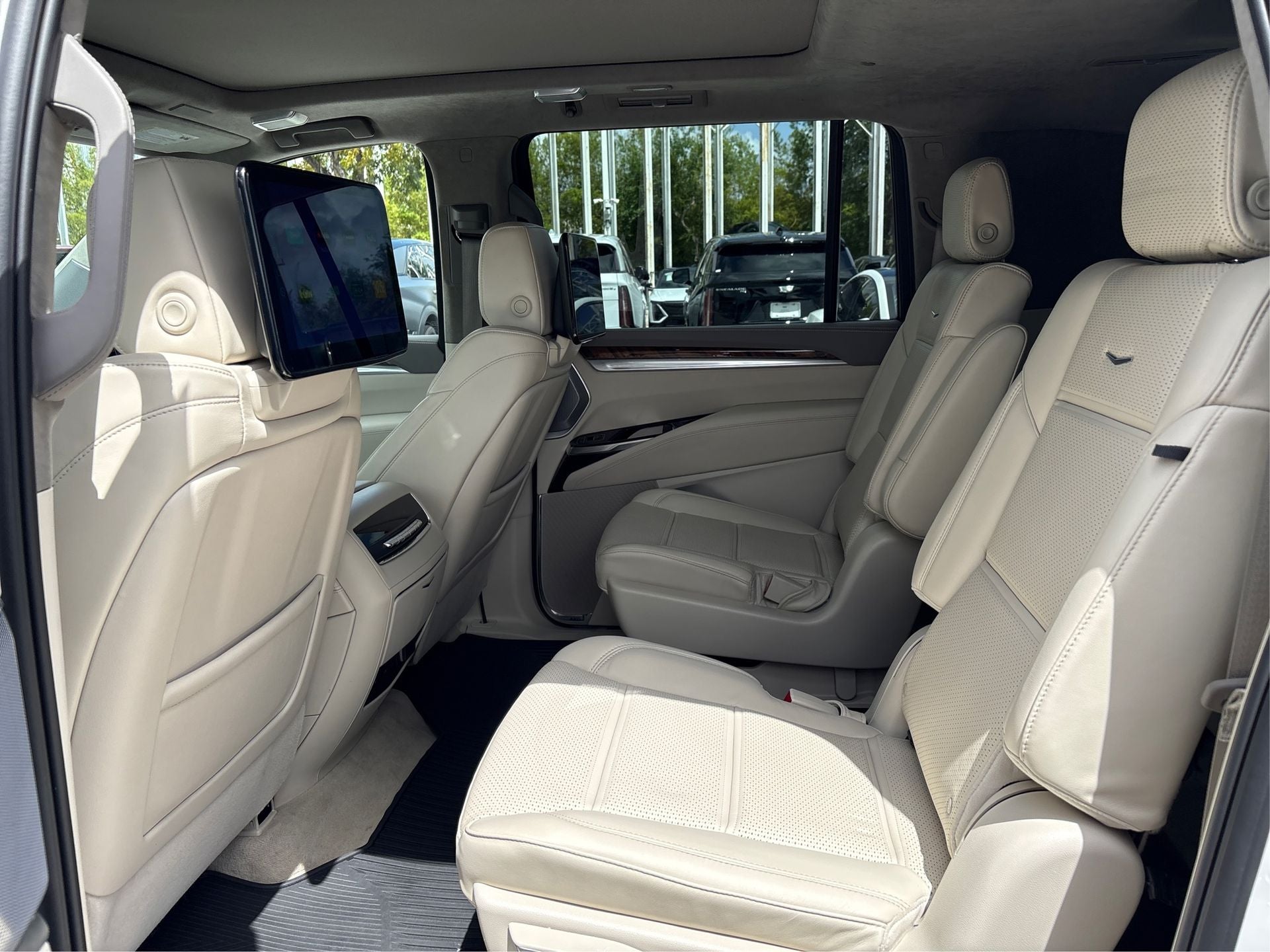 2025 Cadillac Escalade ESV Sport Platinum