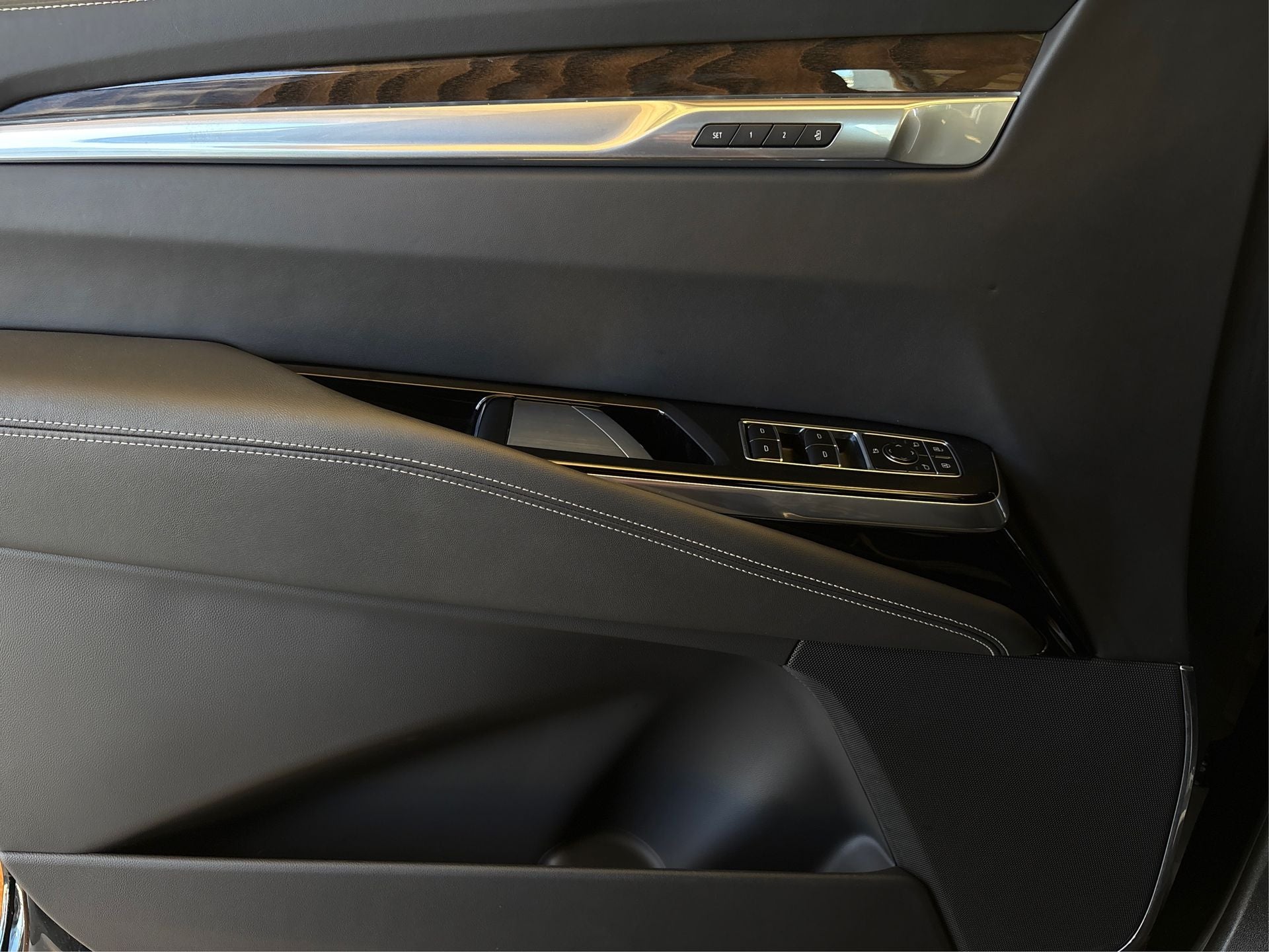 2025 Cadillac Escalade ESV Sport Platinum