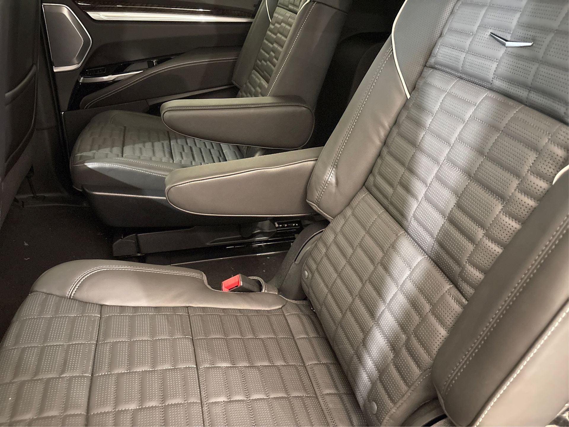 2025 Cadillac Escalade ESV Sport Platinum