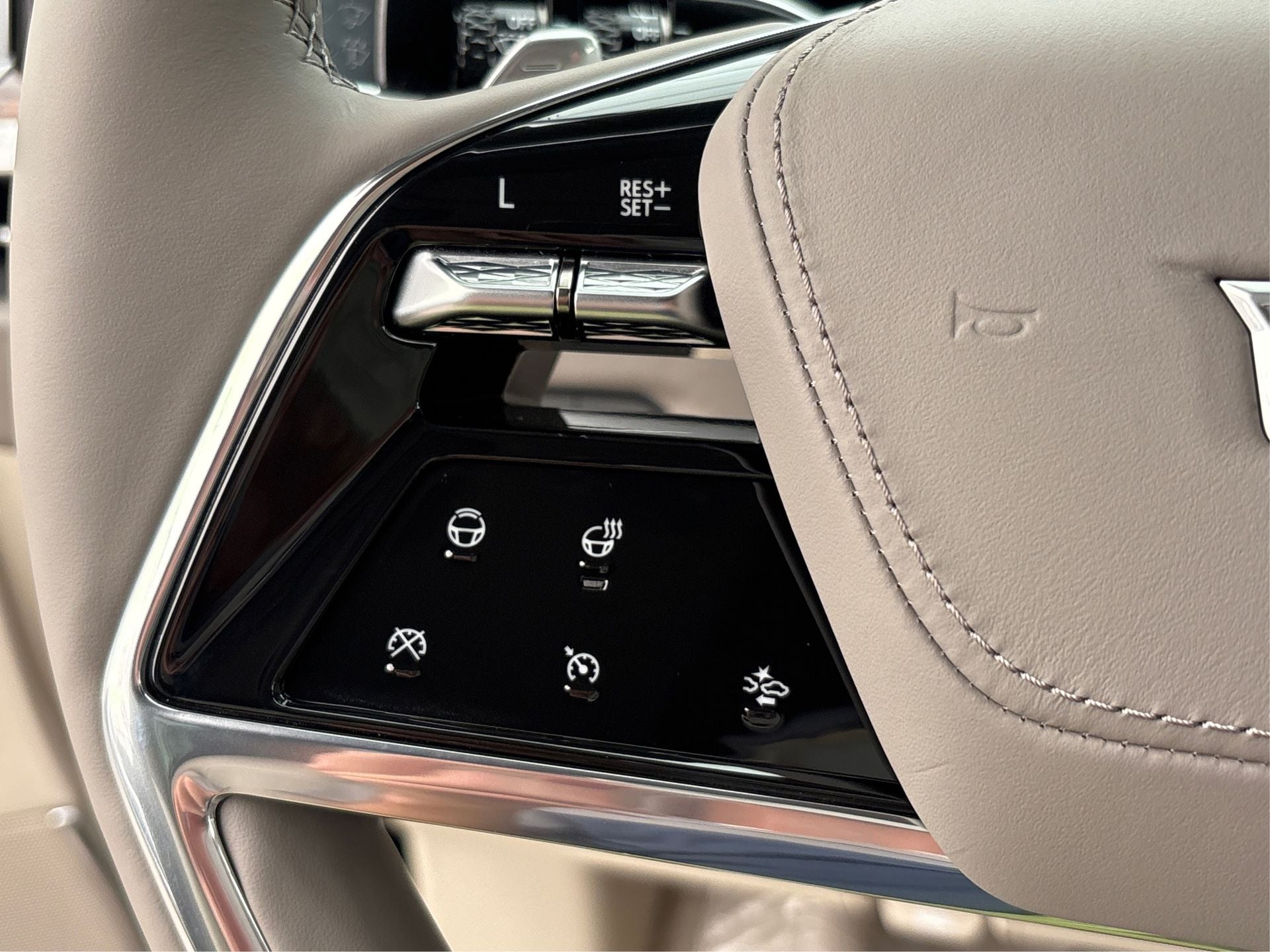 2025 Cadillac Escalade ESV Sport Platinum