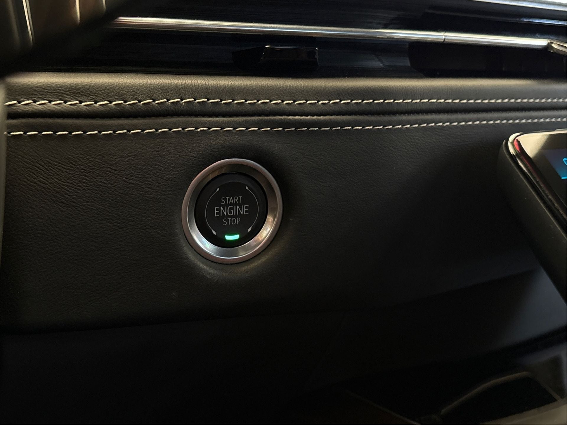 2025 Cadillac Escalade ESV Sport Platinum