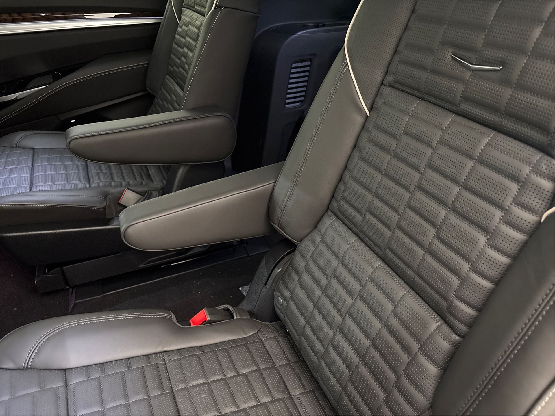 2025 Cadillac Escalade ESV Sport Platinum