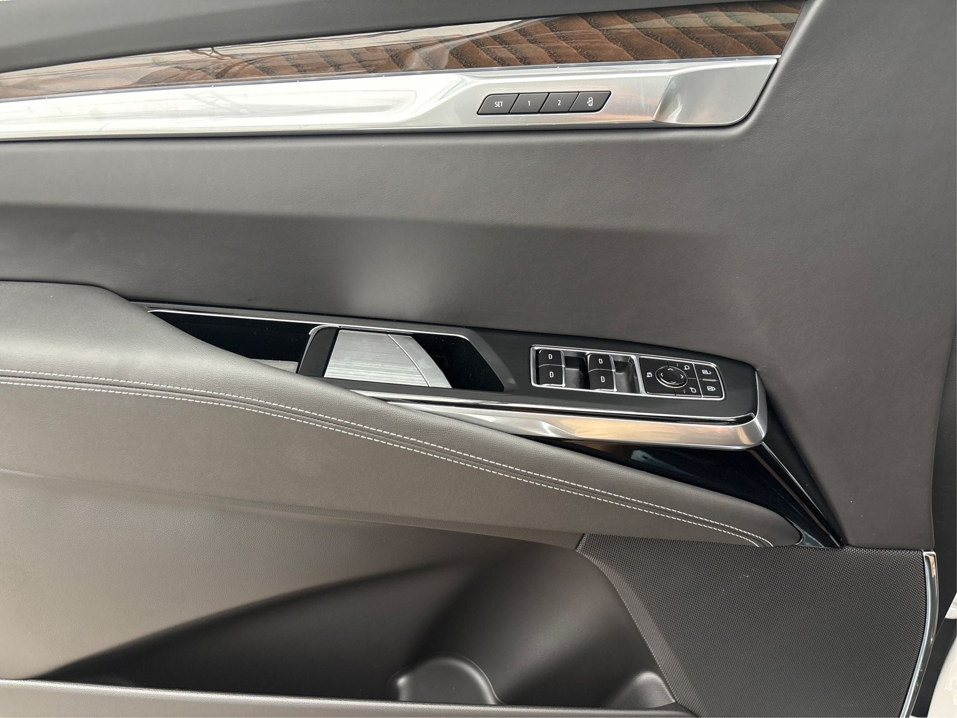 2025 Cadillac Escalade ESV Sport Platinum