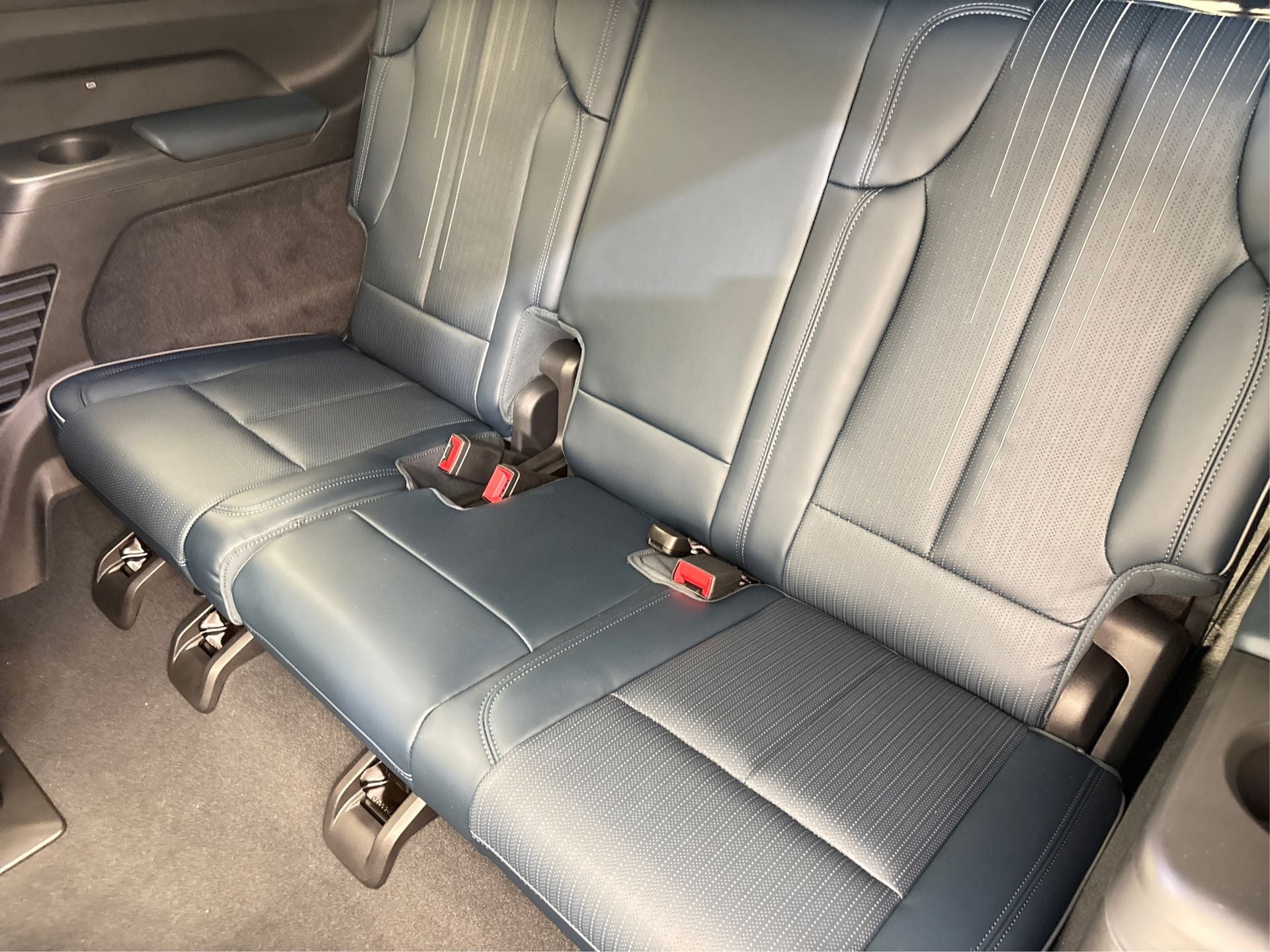 2025 Cadillac ESCALADE IQ Luxury 2