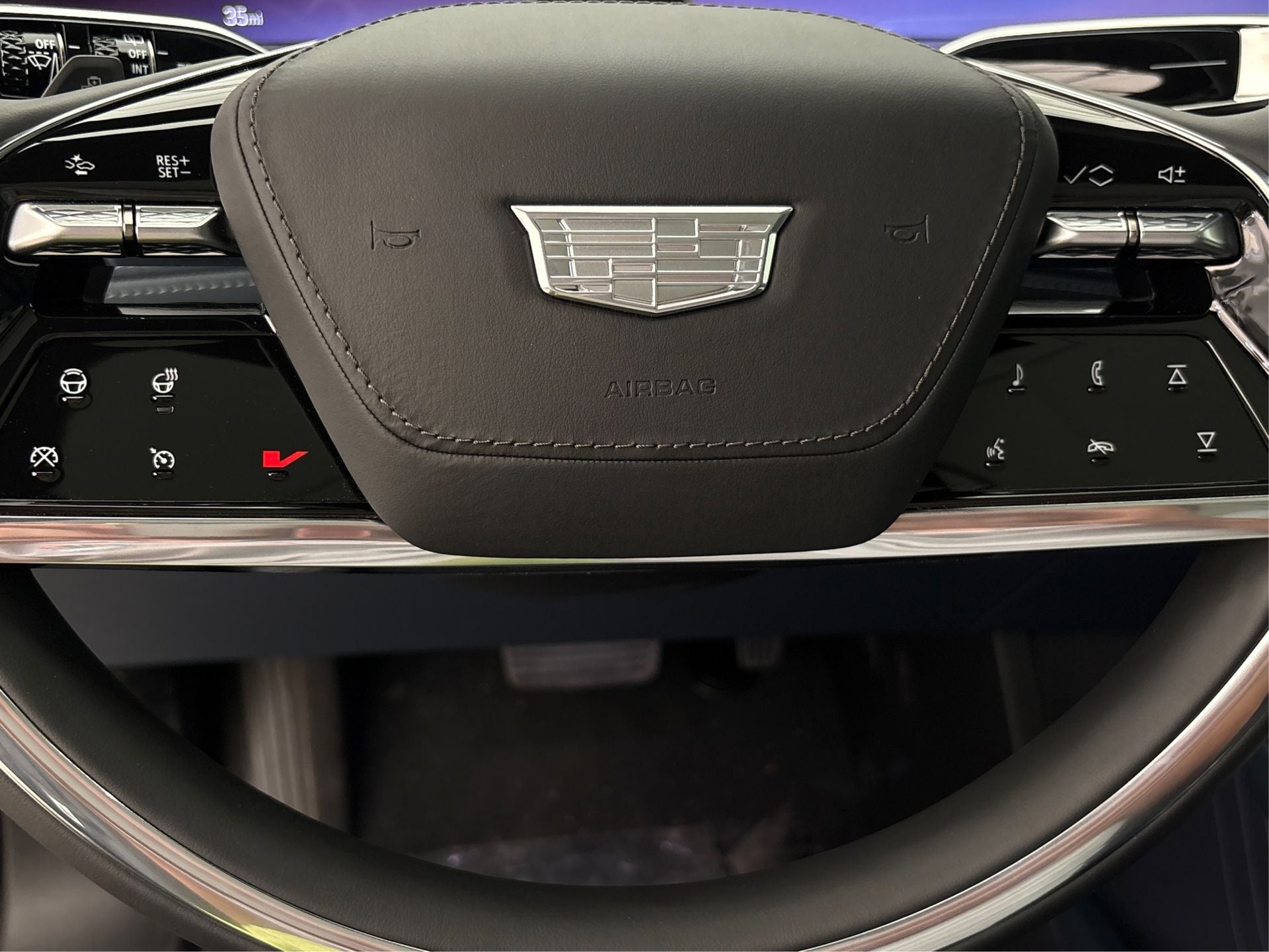 2025 Cadillac ESCALADE IQ Luxury 2