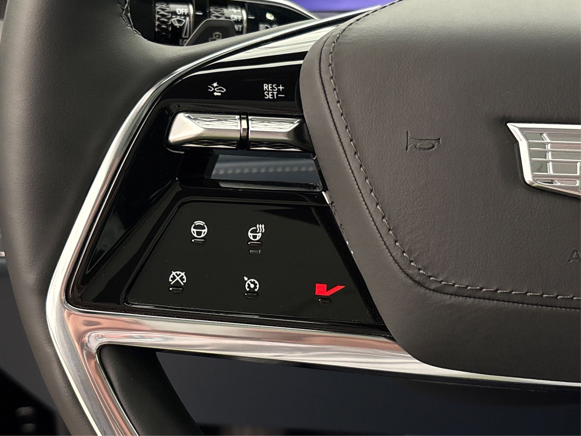 2025 Cadillac ESCALADE IQ Luxury 2