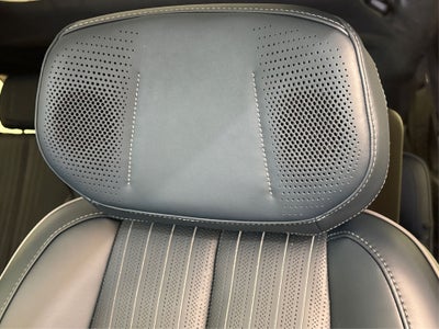 2025 Cadillac ESCALADE IQ Luxury 2