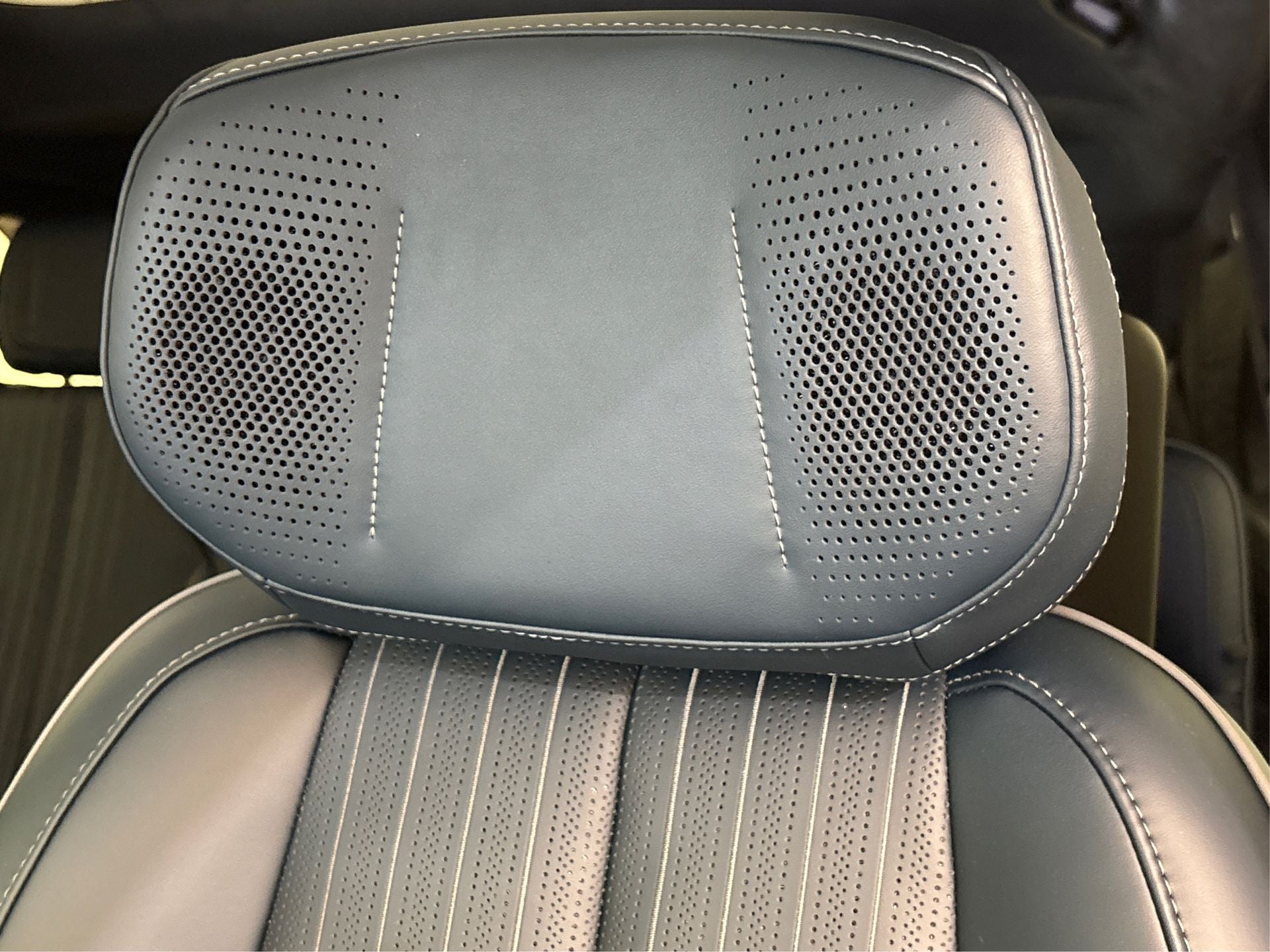 2025 Cadillac ESCALADE IQ Luxury 2