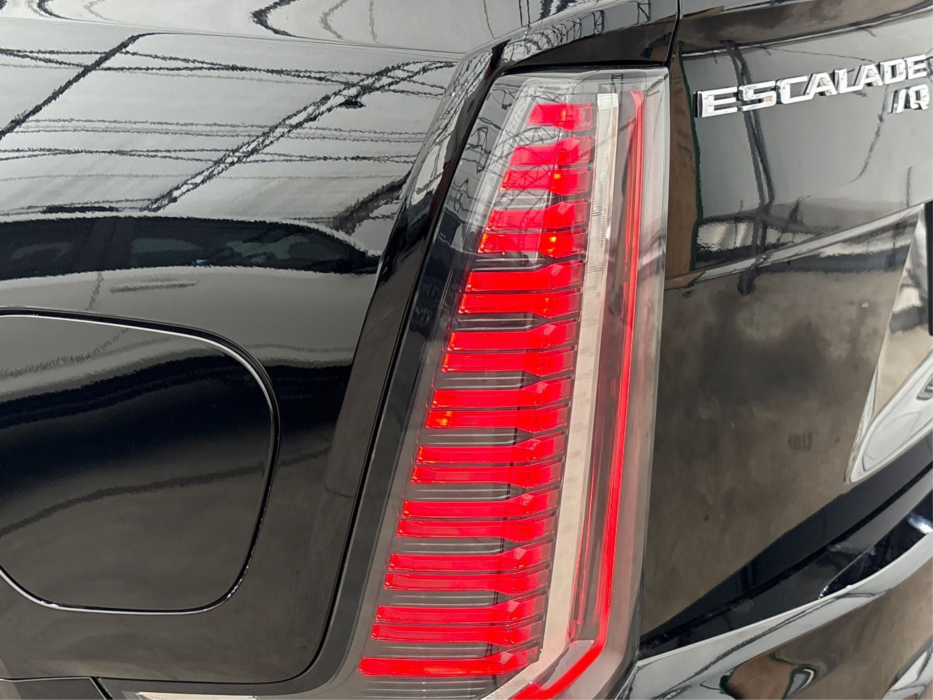 2025 Cadillac ESCALADE IQ Luxury 2