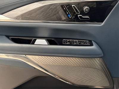 2025 Cadillac ESCALADE IQ Luxury 2