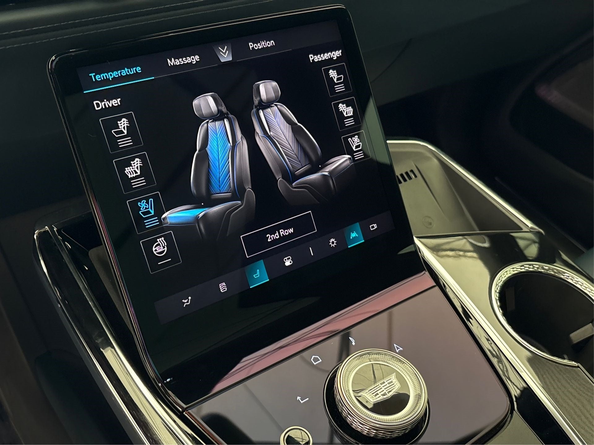 2025 Cadillac ESCALADE IQ Luxury 2