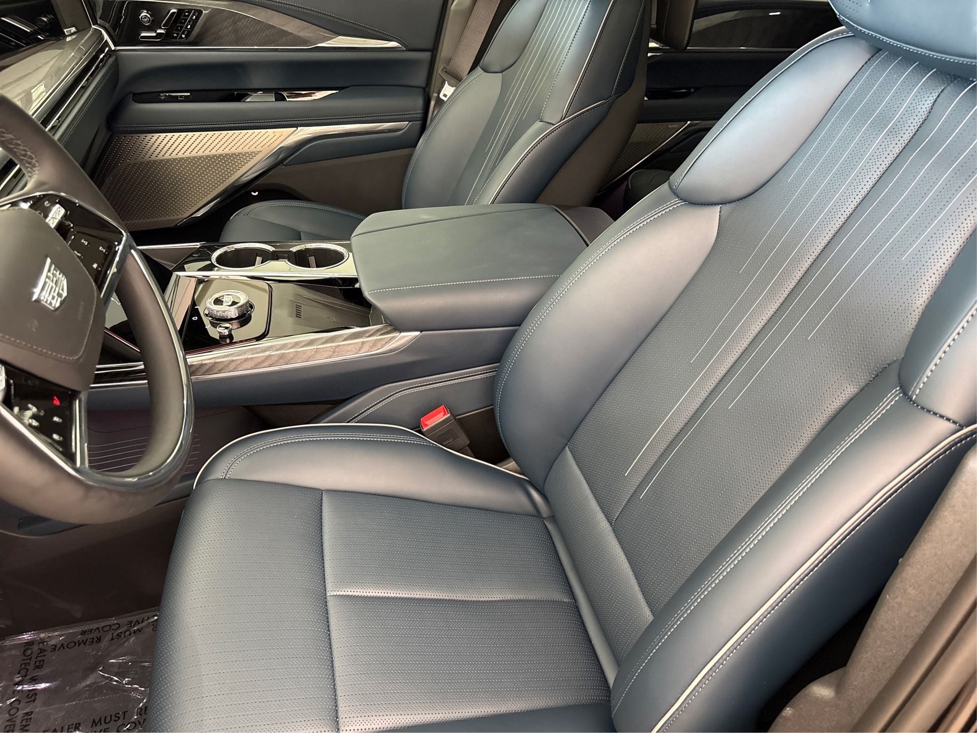 2025 Cadillac ESCALADE IQ Luxury 2