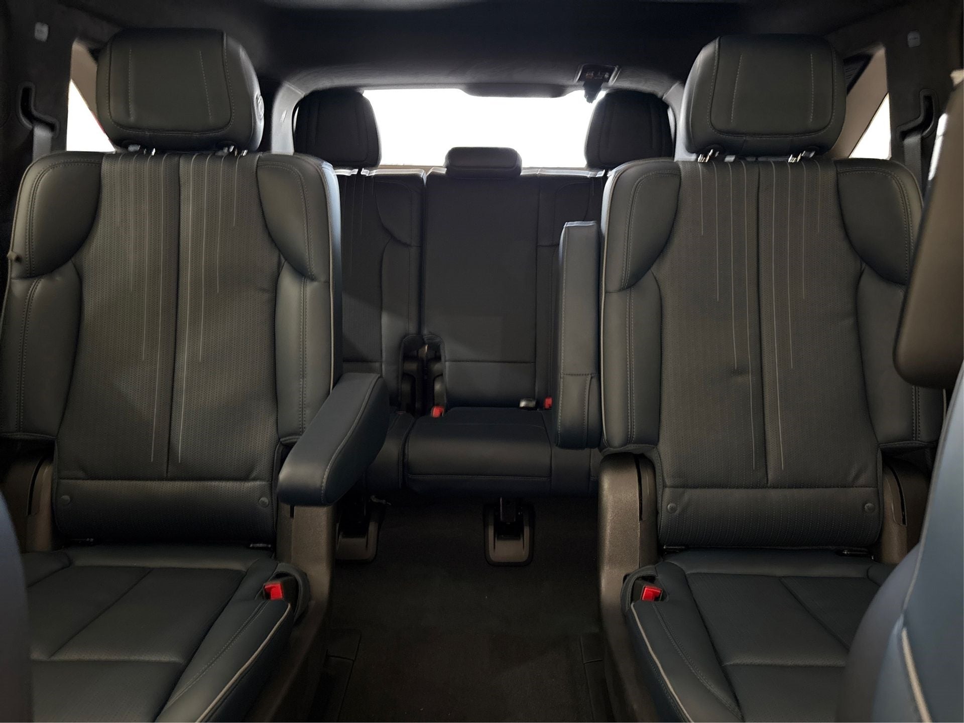 2025 Cadillac ESCALADE IQ Luxury 2