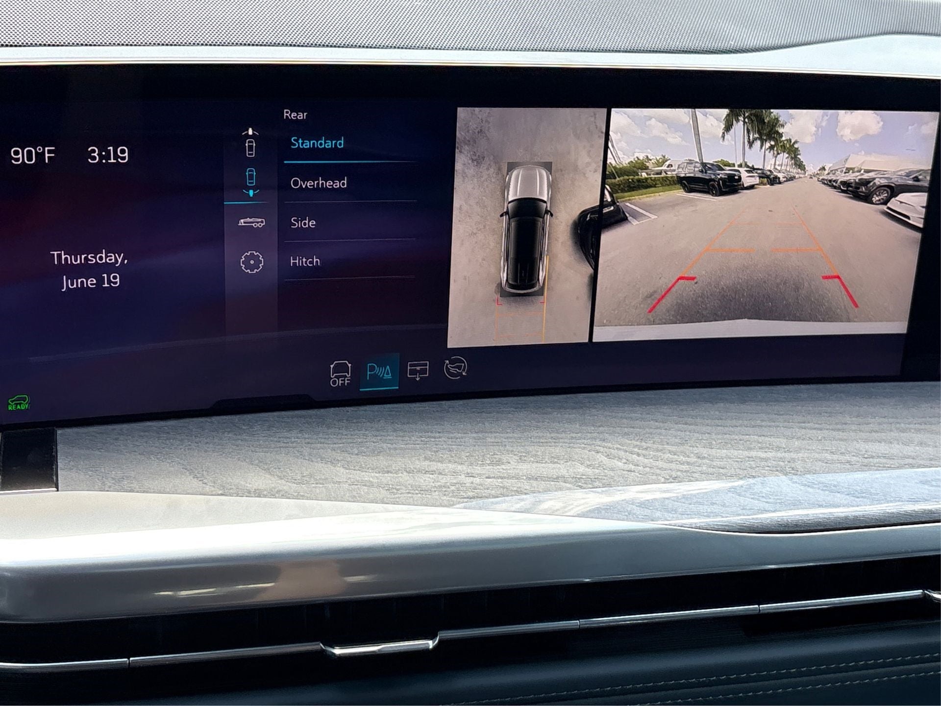 2025 Cadillac ESCALADE IQ Luxury 2