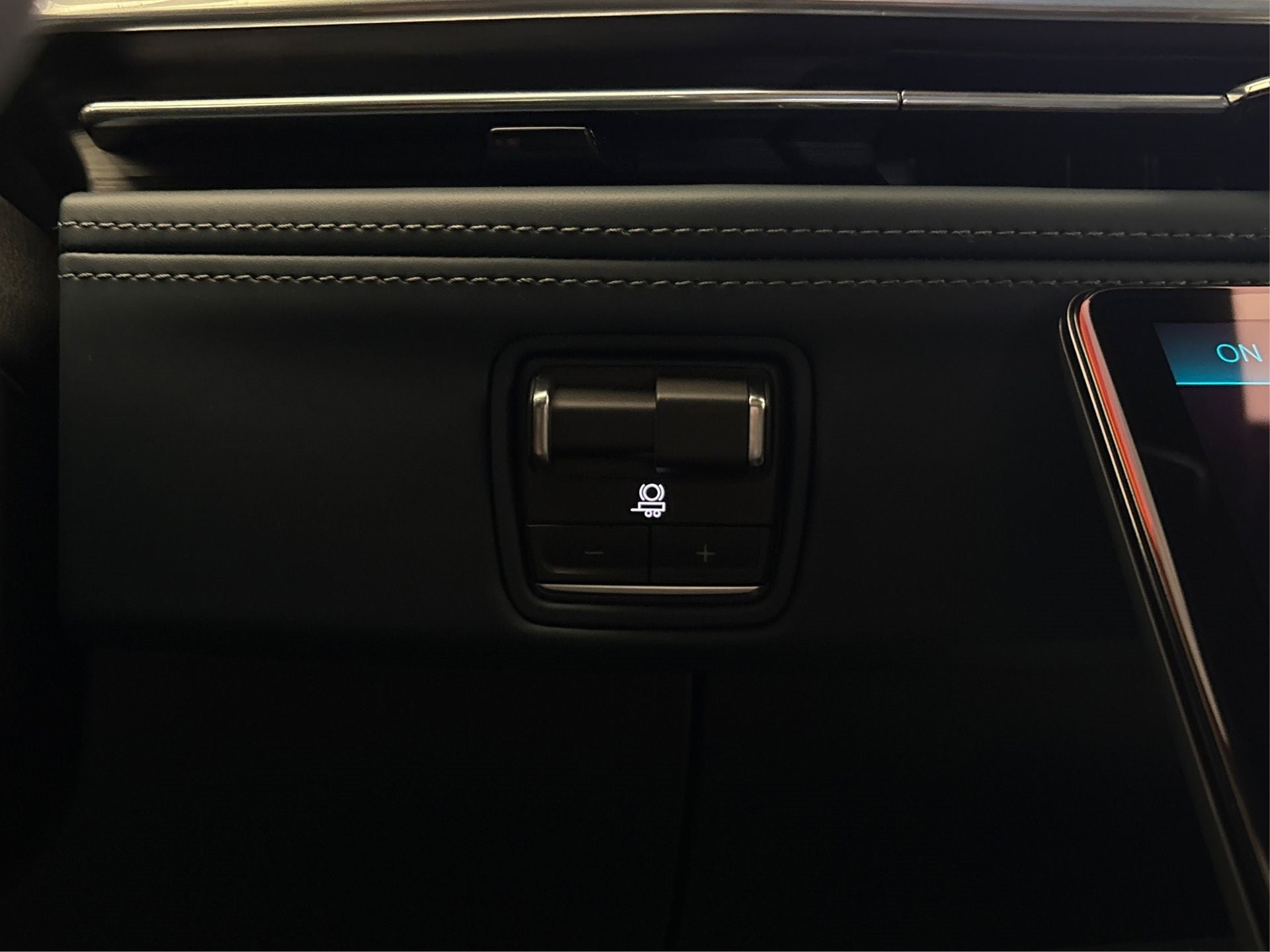 2025 Cadillac ESCALADE IQ Luxury 2