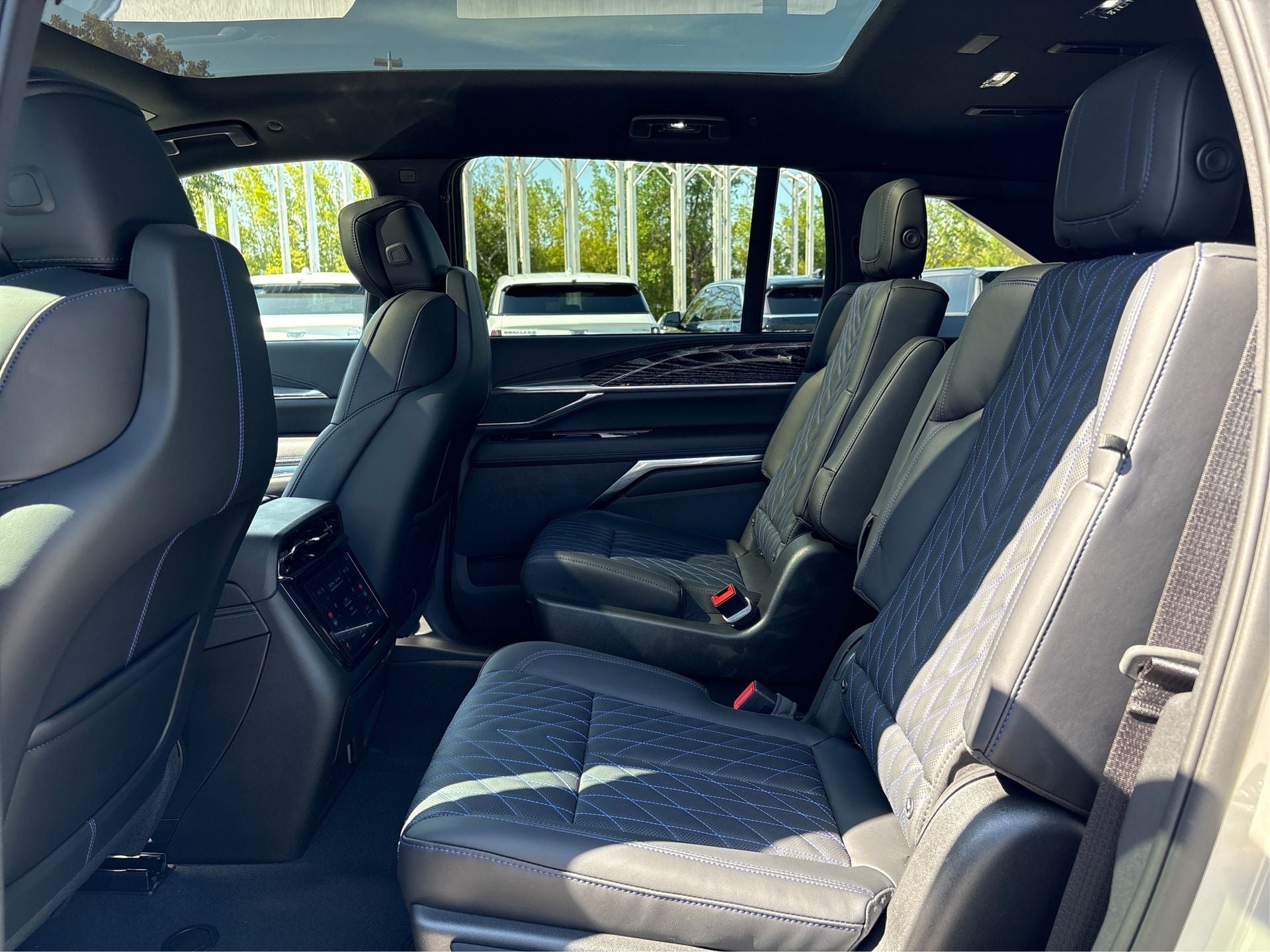 2026 Cadillac ESCALADE IQ Sport
