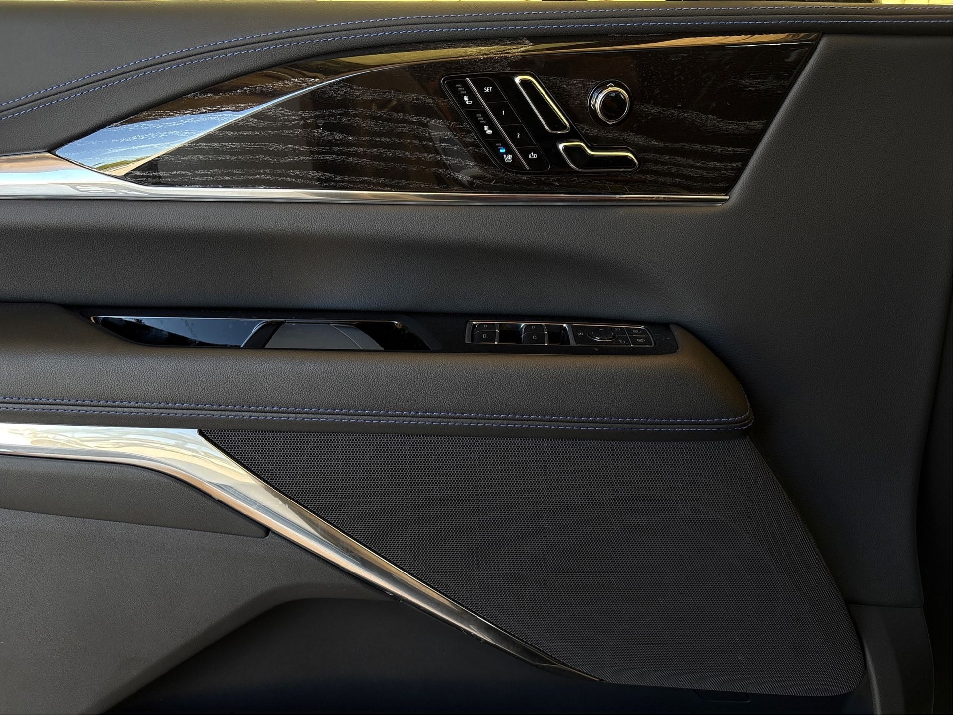 2026 Cadillac ESCALADE IQ Sport
