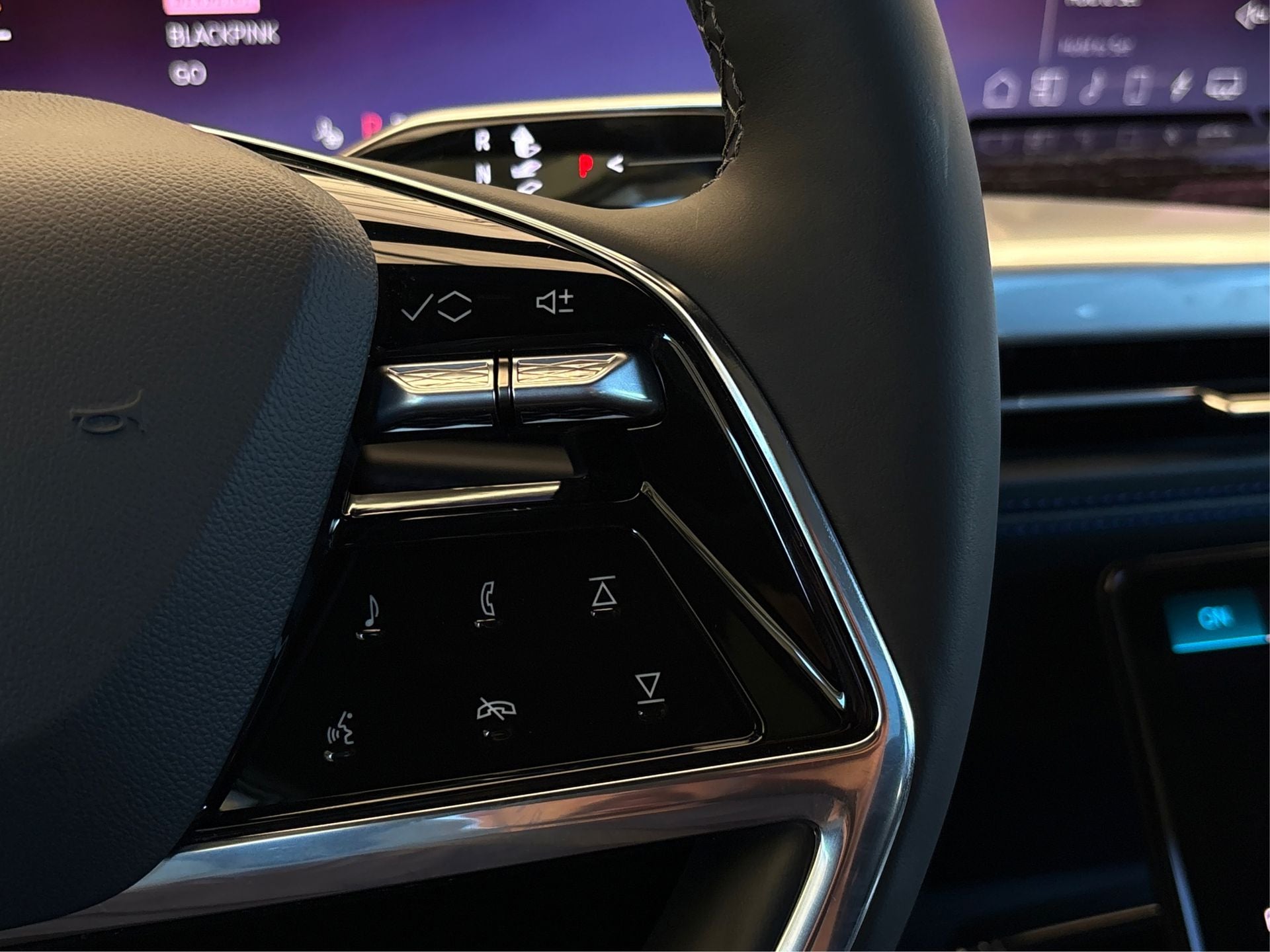 2026 Cadillac ESCALADE IQ Sport