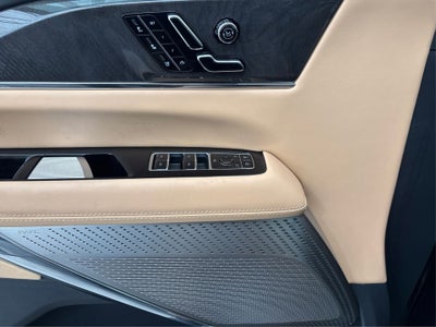 2025 Cadillac ESCALADE IQ Sport 2