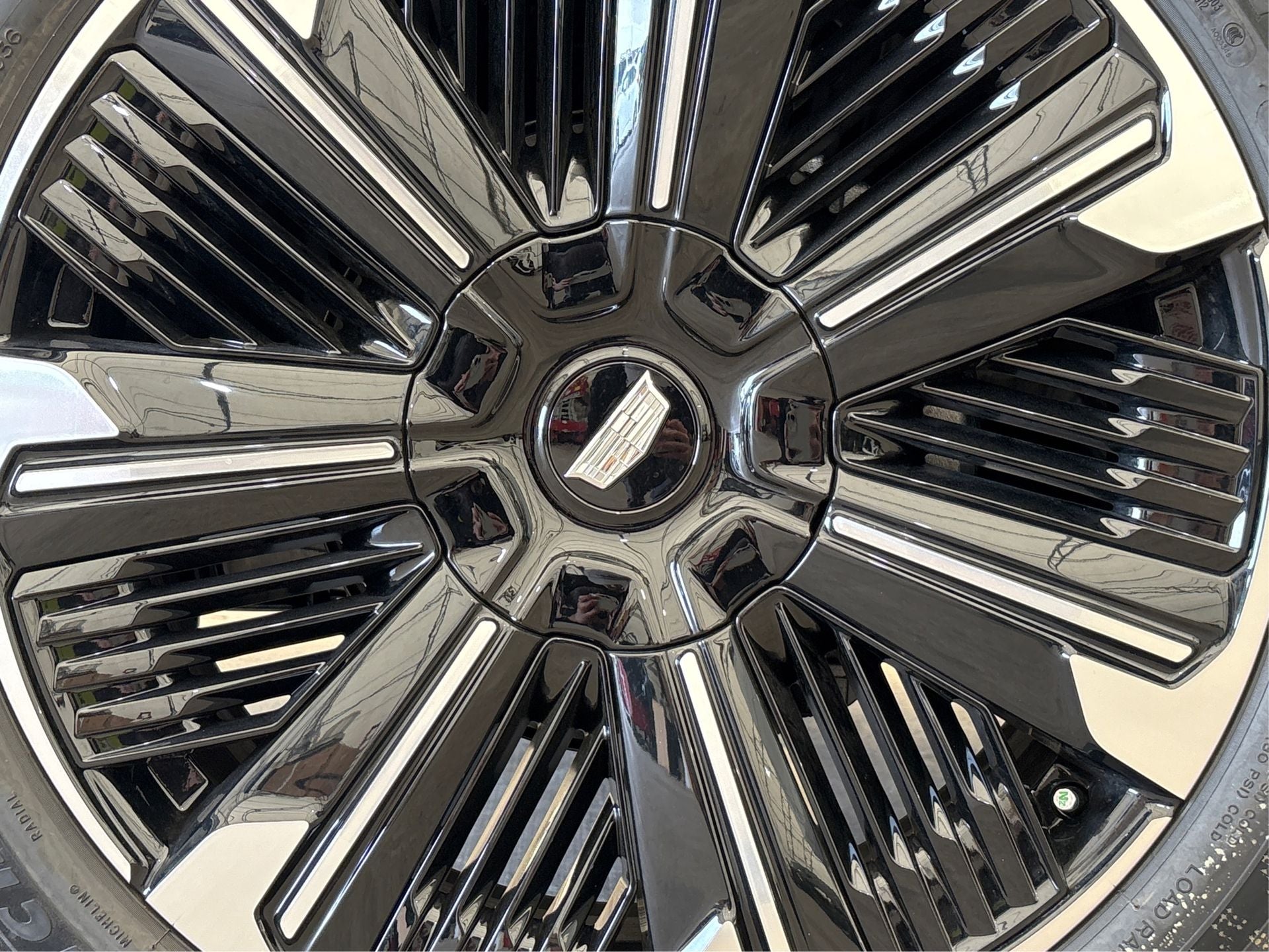 2025 Cadillac ESCALADE IQ Sport 2