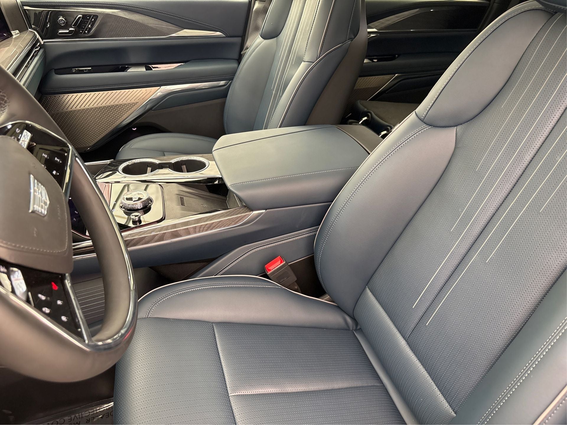 2025 Cadillac ESCALADE IQ Sport 2