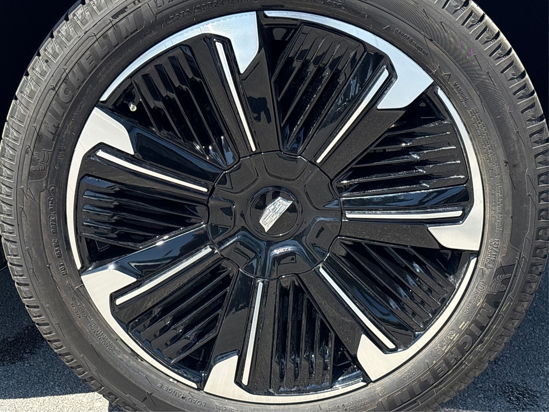 2026 Cadillac ESCALADE IQ Premium Sport