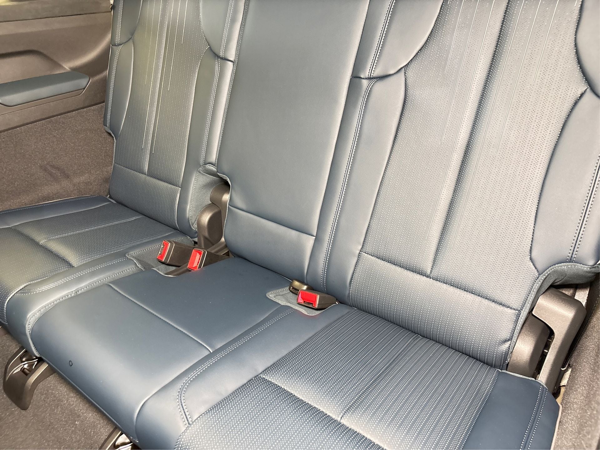 2025 Cadillac ESCALADE IQ Sport 2