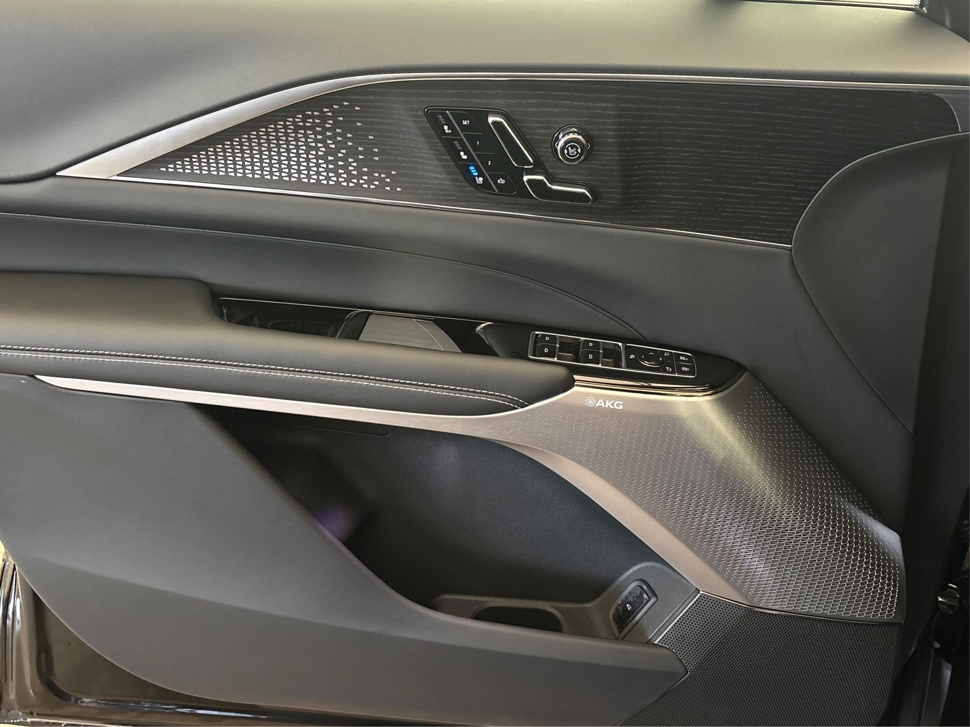 2026 Cadillac LYRIQ V-Series Premium