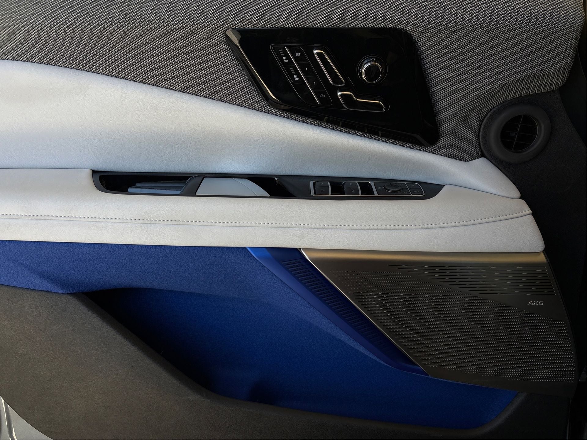 2026 Cadillac LYRIQ V-Series