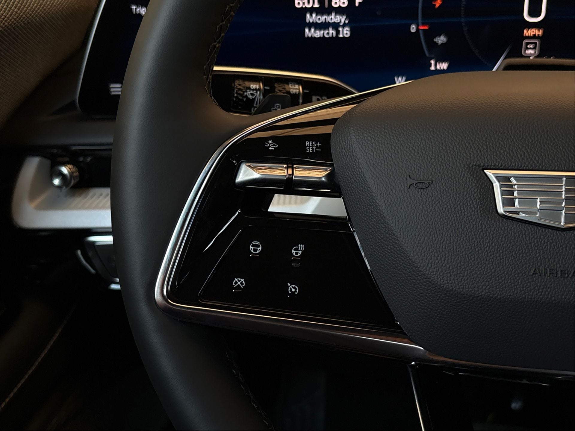 2026 Cadillac OPTIQ Luxury