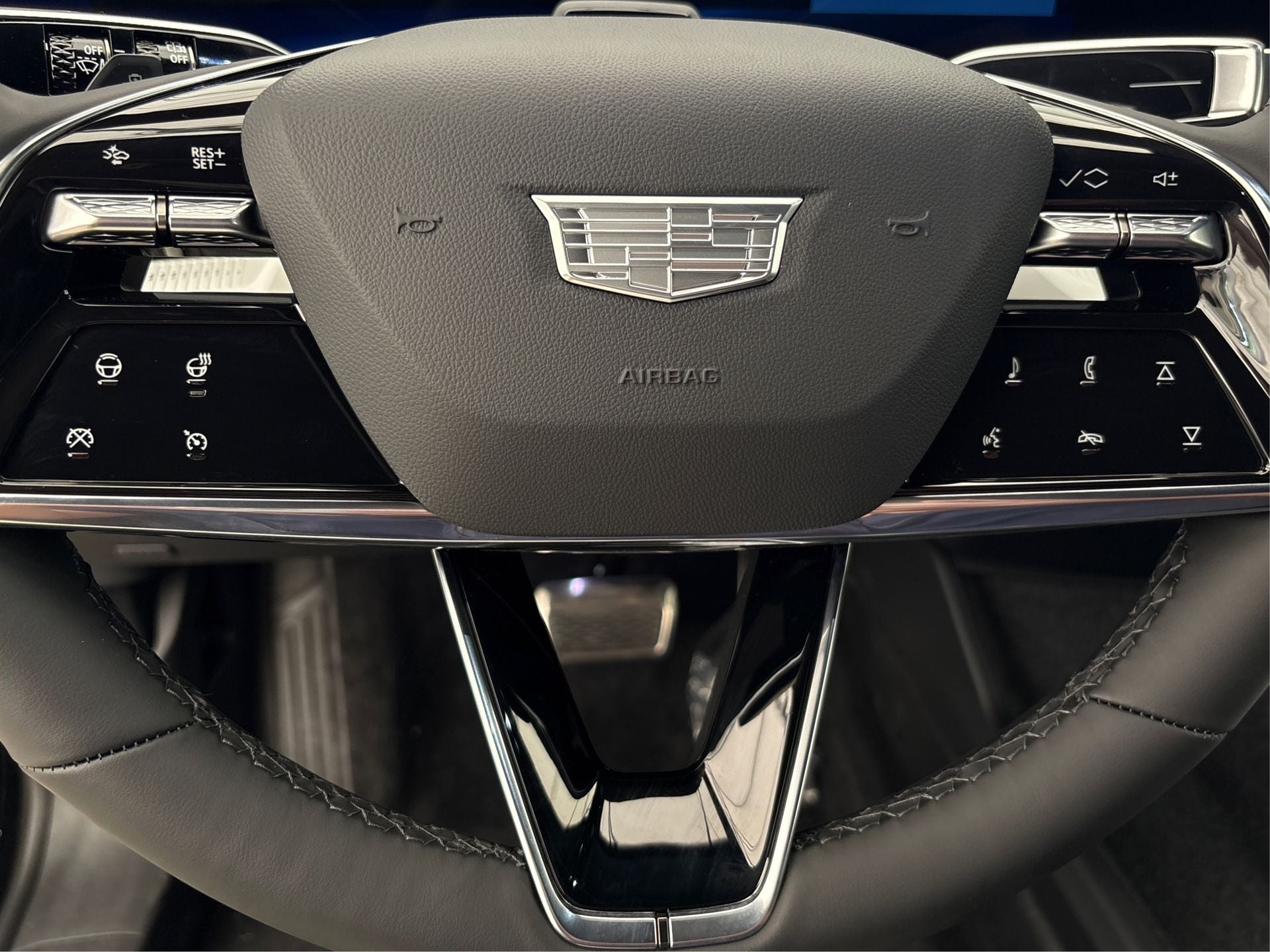 2025 Cadillac OPTIQ Luxury