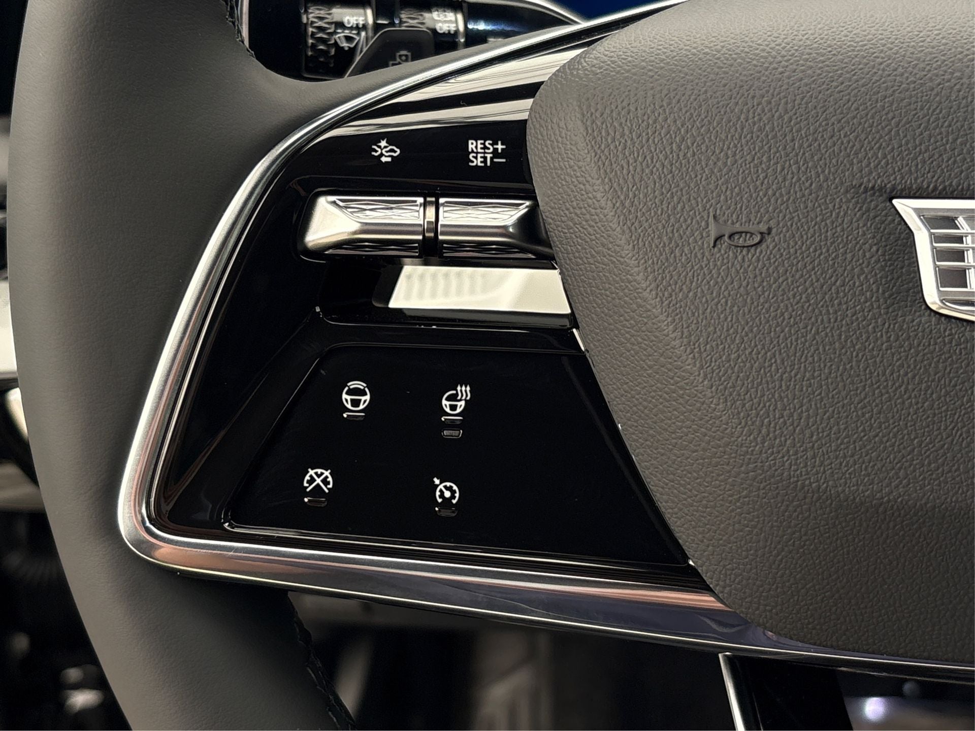 2025 Cadillac OPTIQ Luxury