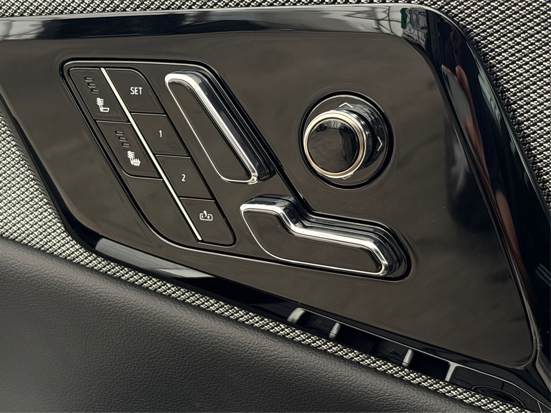 2025 Cadillac OPTIQ Luxury