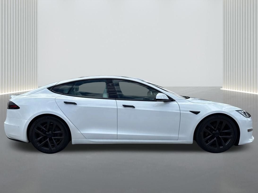 2022 Tesla Model S Plaid