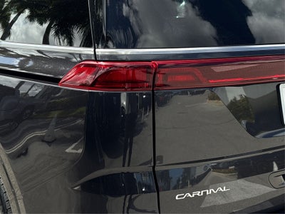 2023 Kia Carnival SX