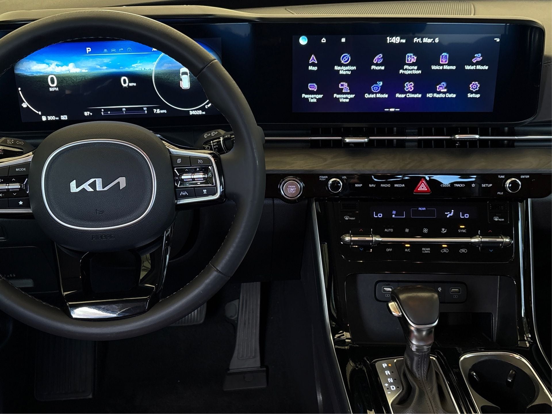 2023 Kia Carnival SX