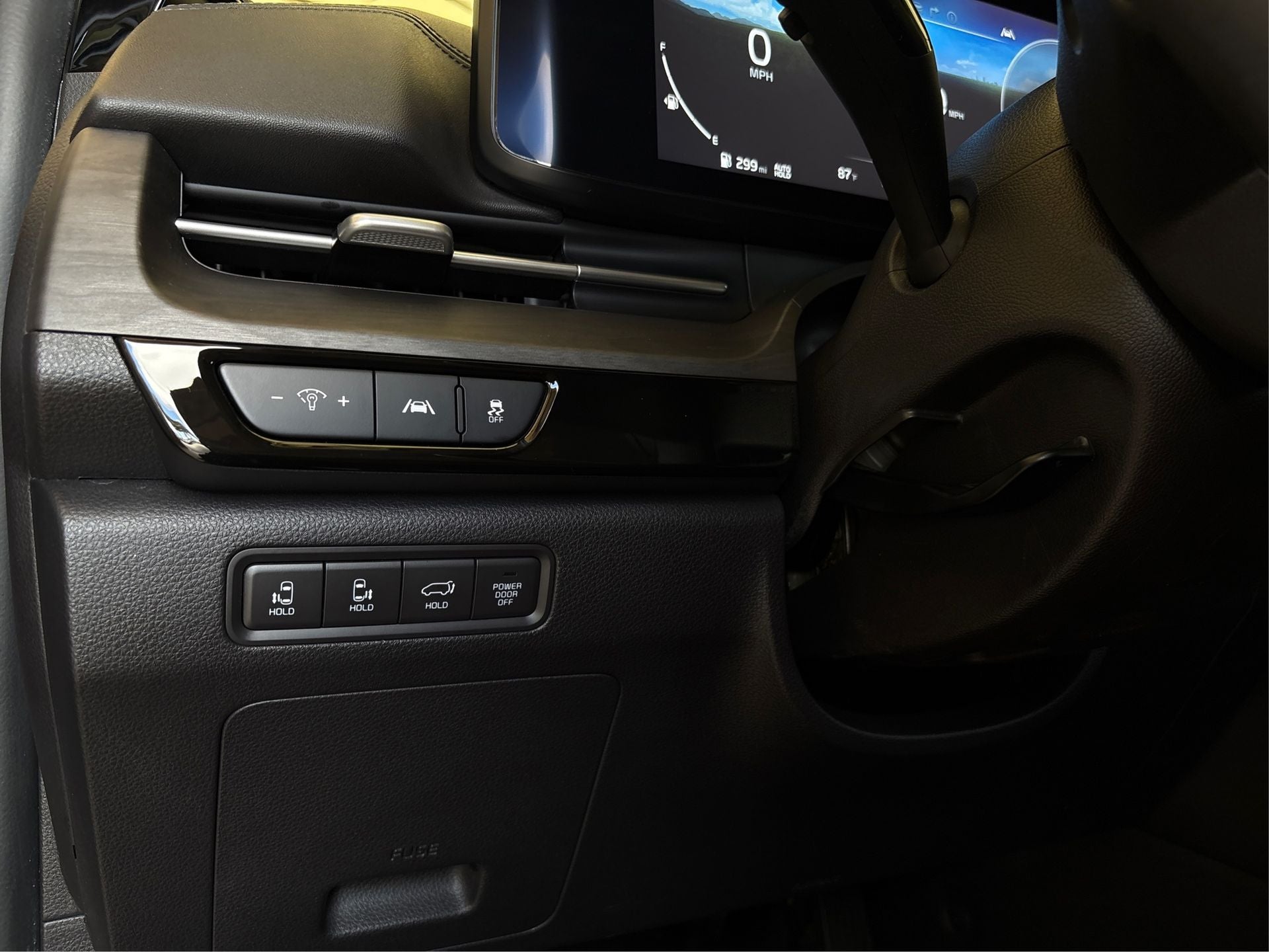 2023 Kia Carnival SX