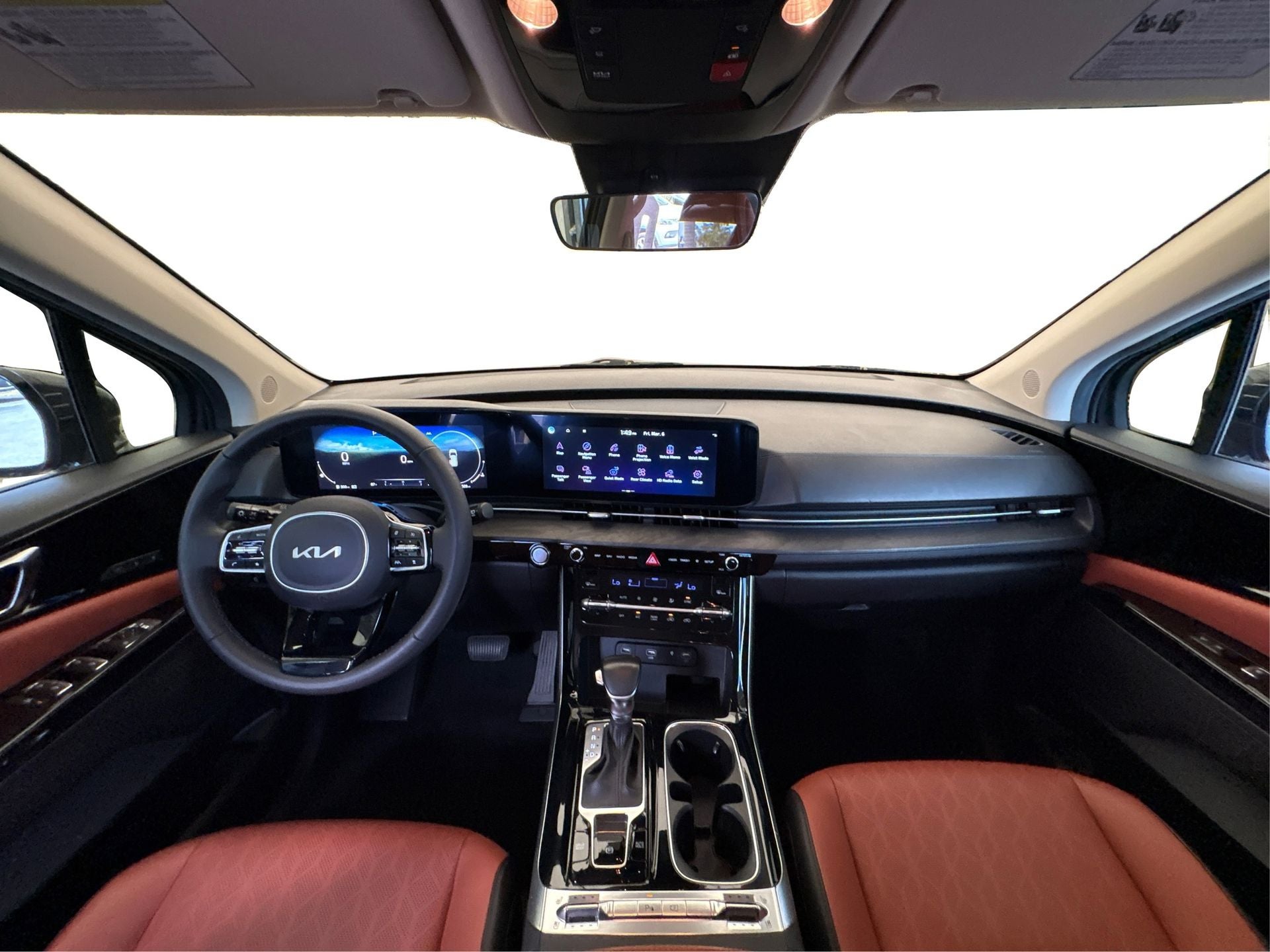 2023 Kia Carnival SX