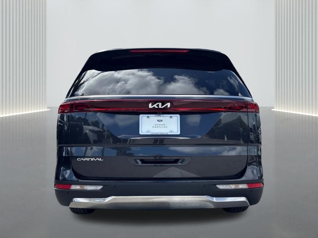 2023 Kia Carnival SX